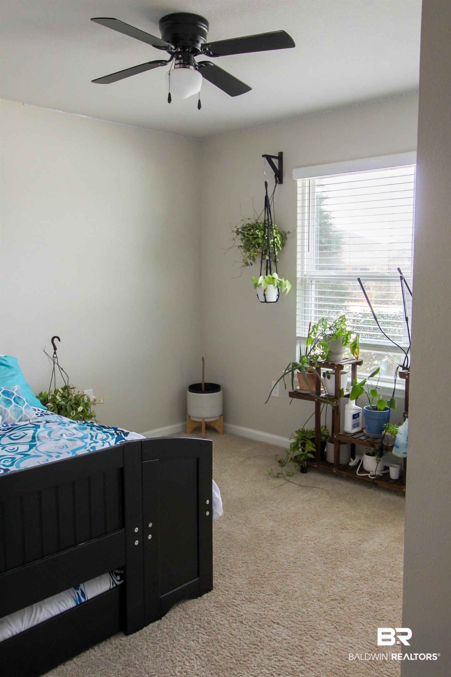 1525 Majesty Loop