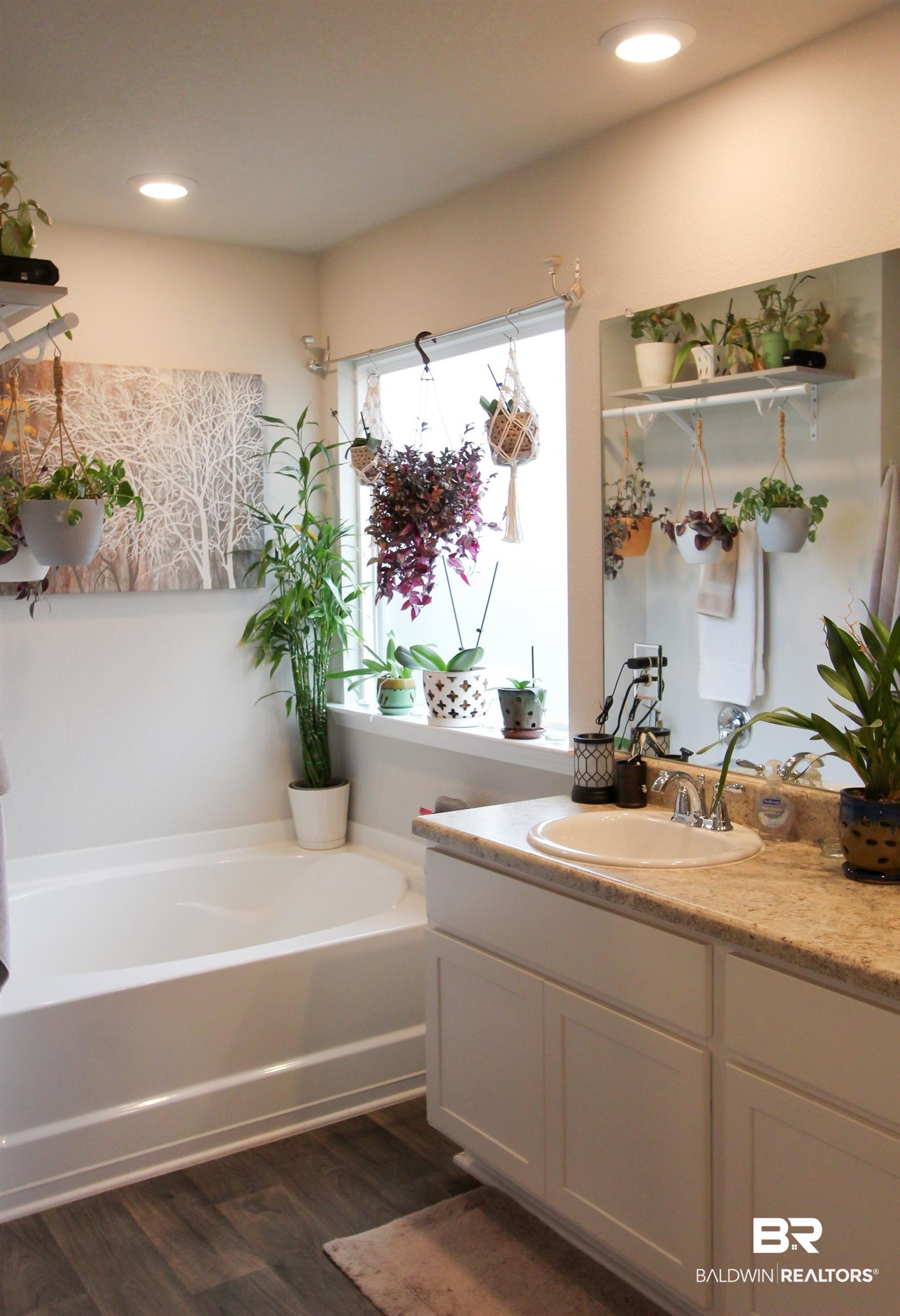 1525 Majesty Loop