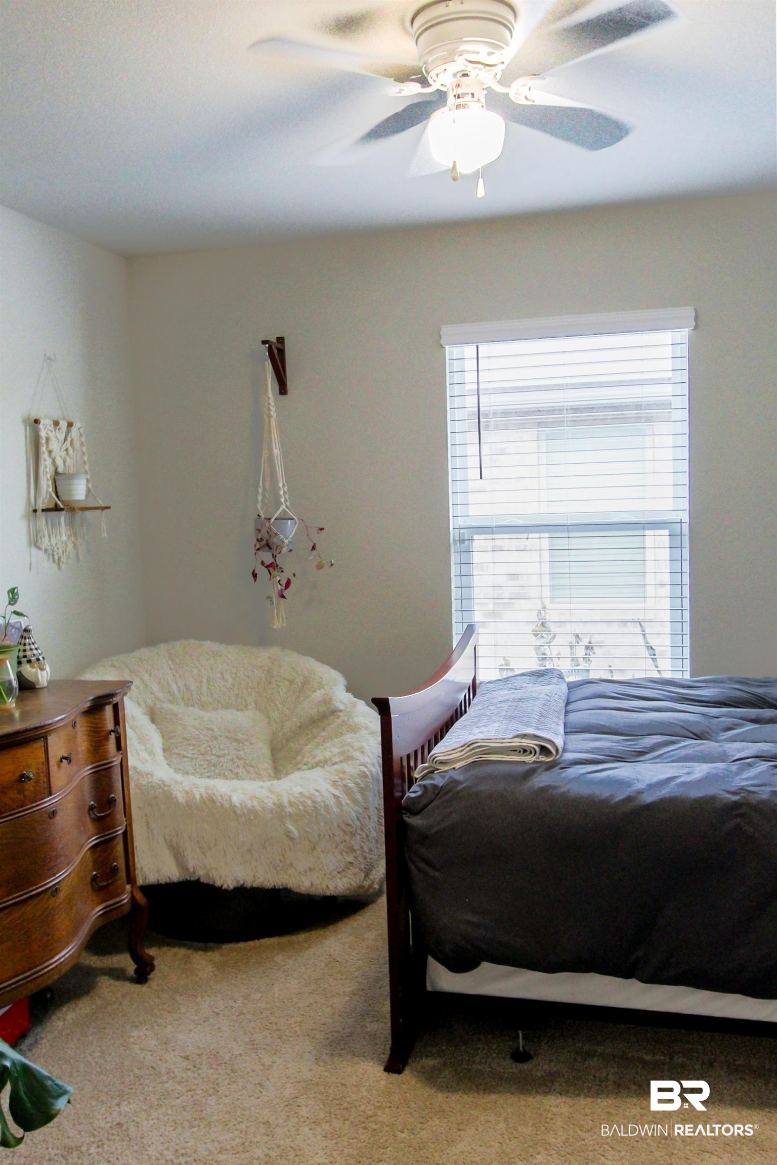 1525 Majesty Loop