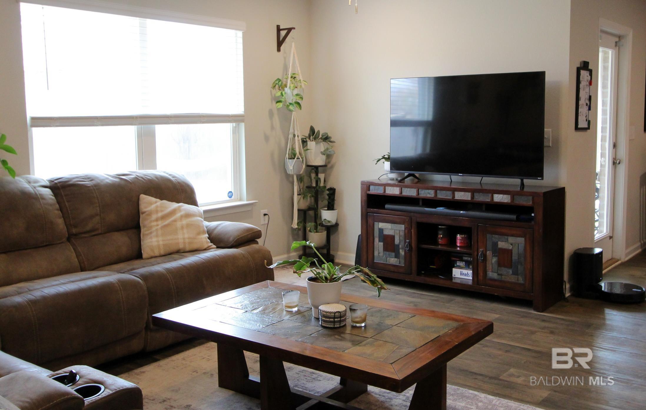 1525 Majesty Loop