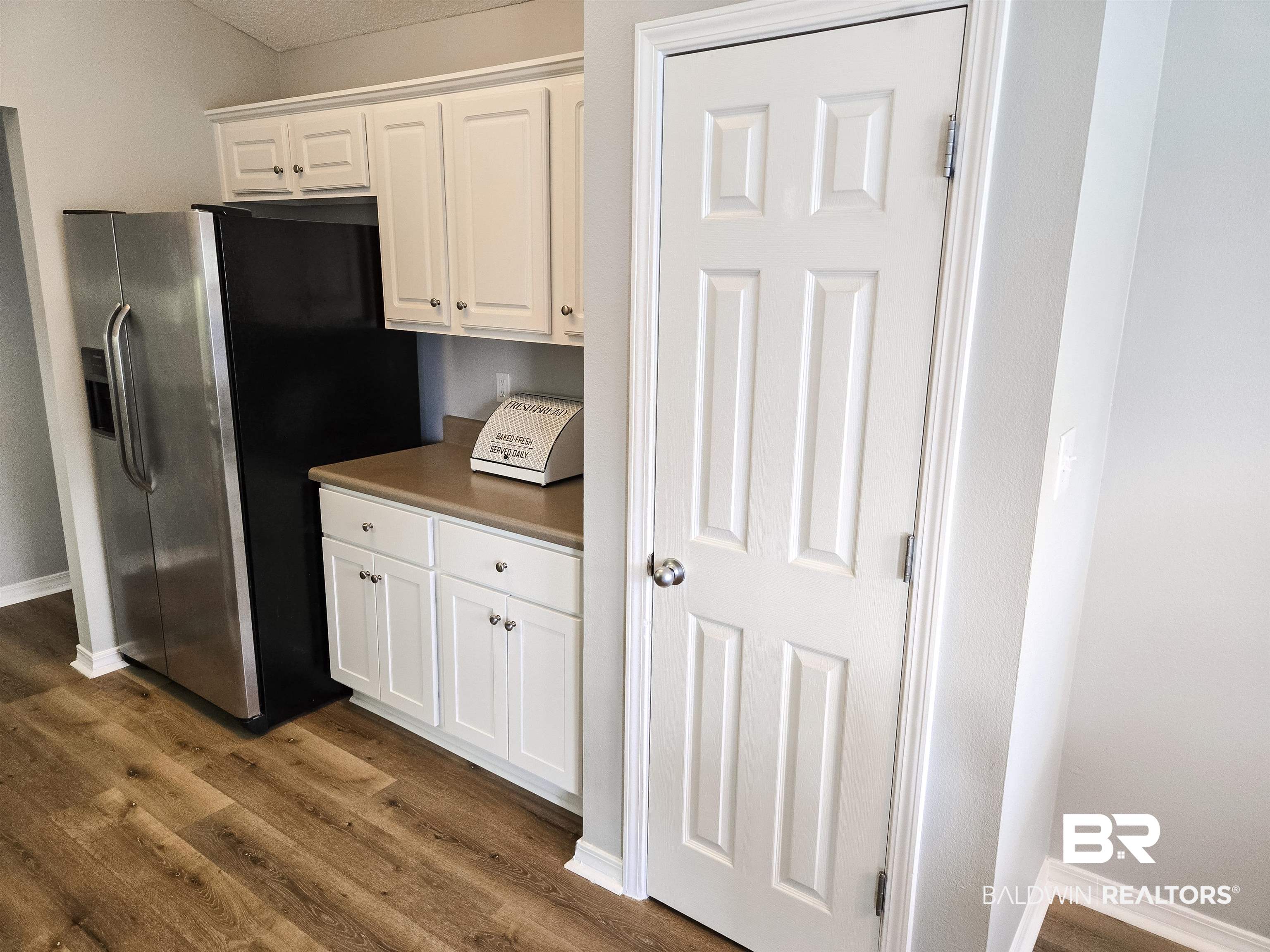 28366 Chateau Drive