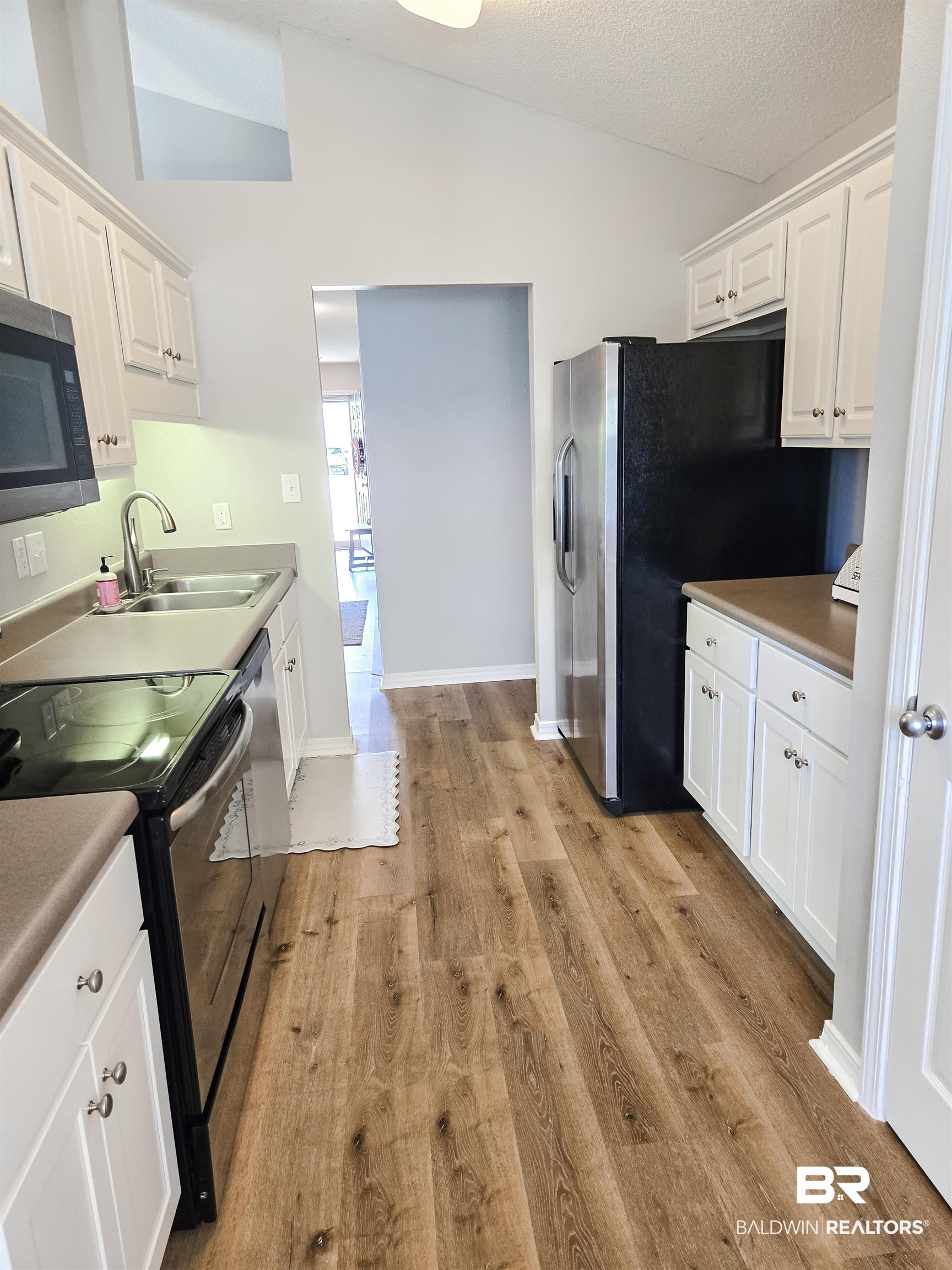28366 Chateau Drive