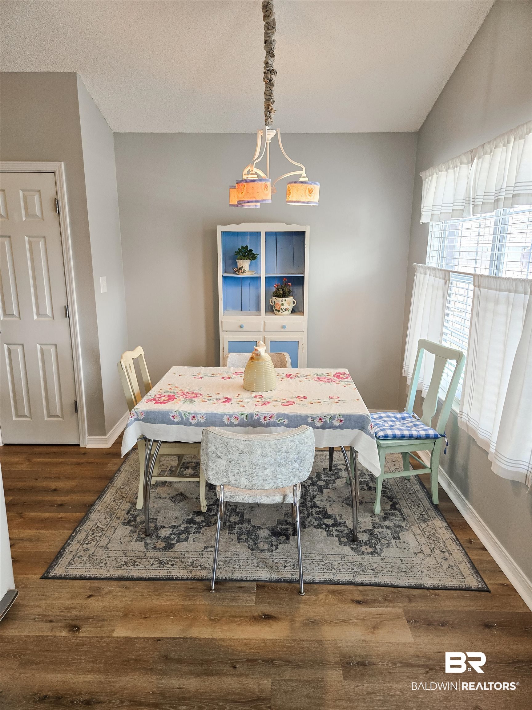 28366 Chateau Drive