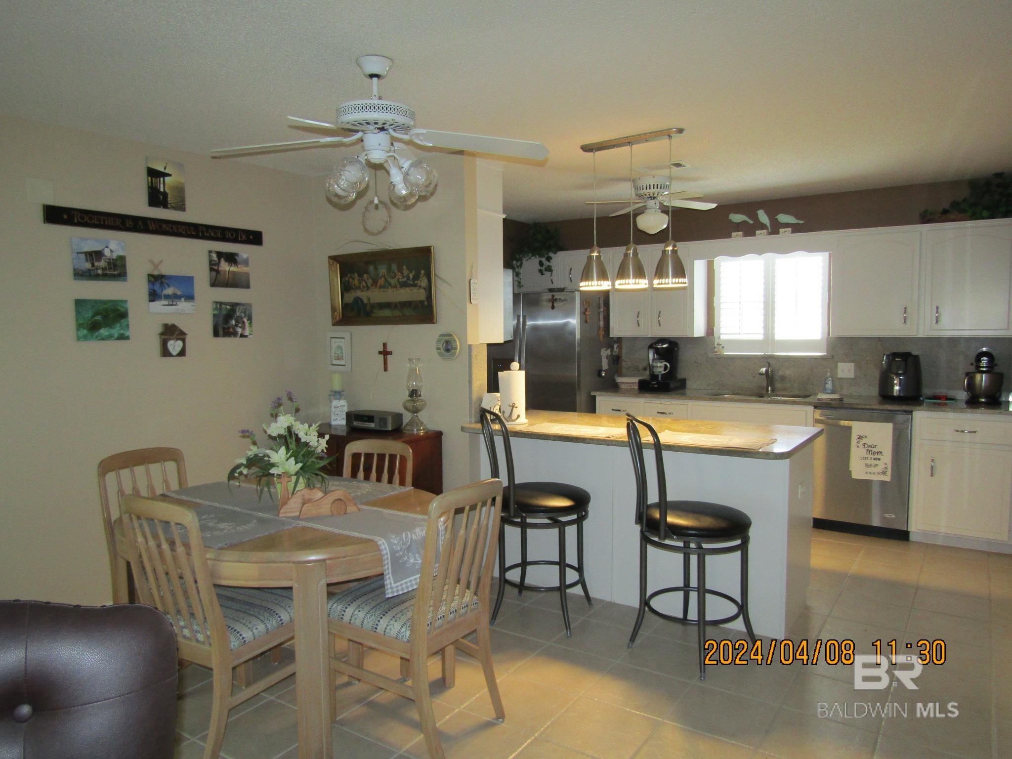 2871 Avenida Alberto