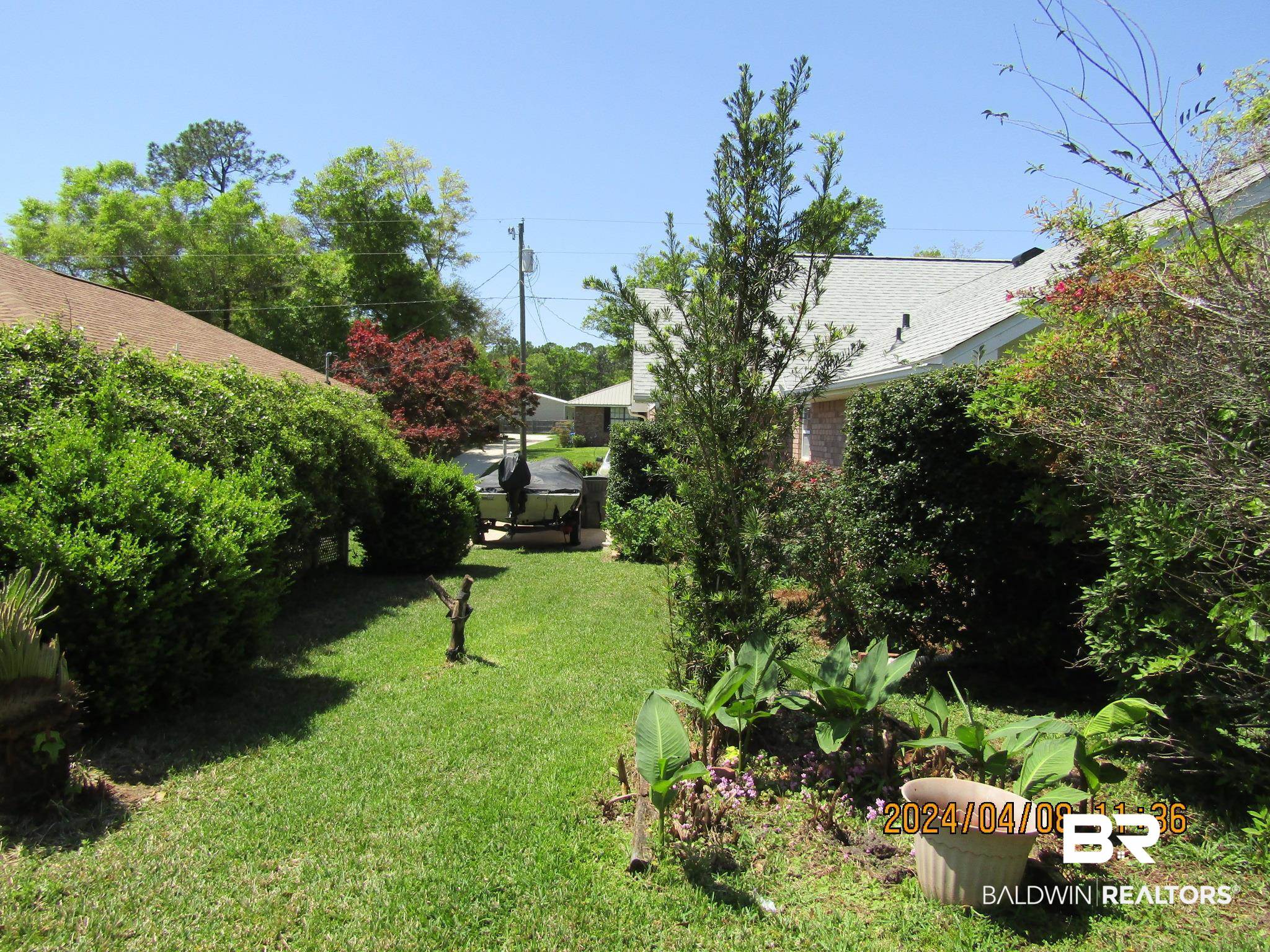 2871 Avenida Alberto