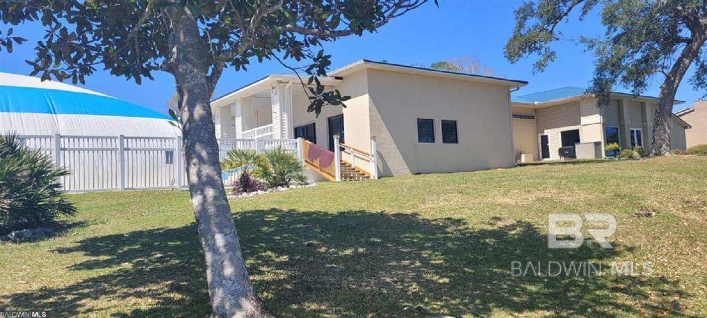 2871 Avenida Alberto