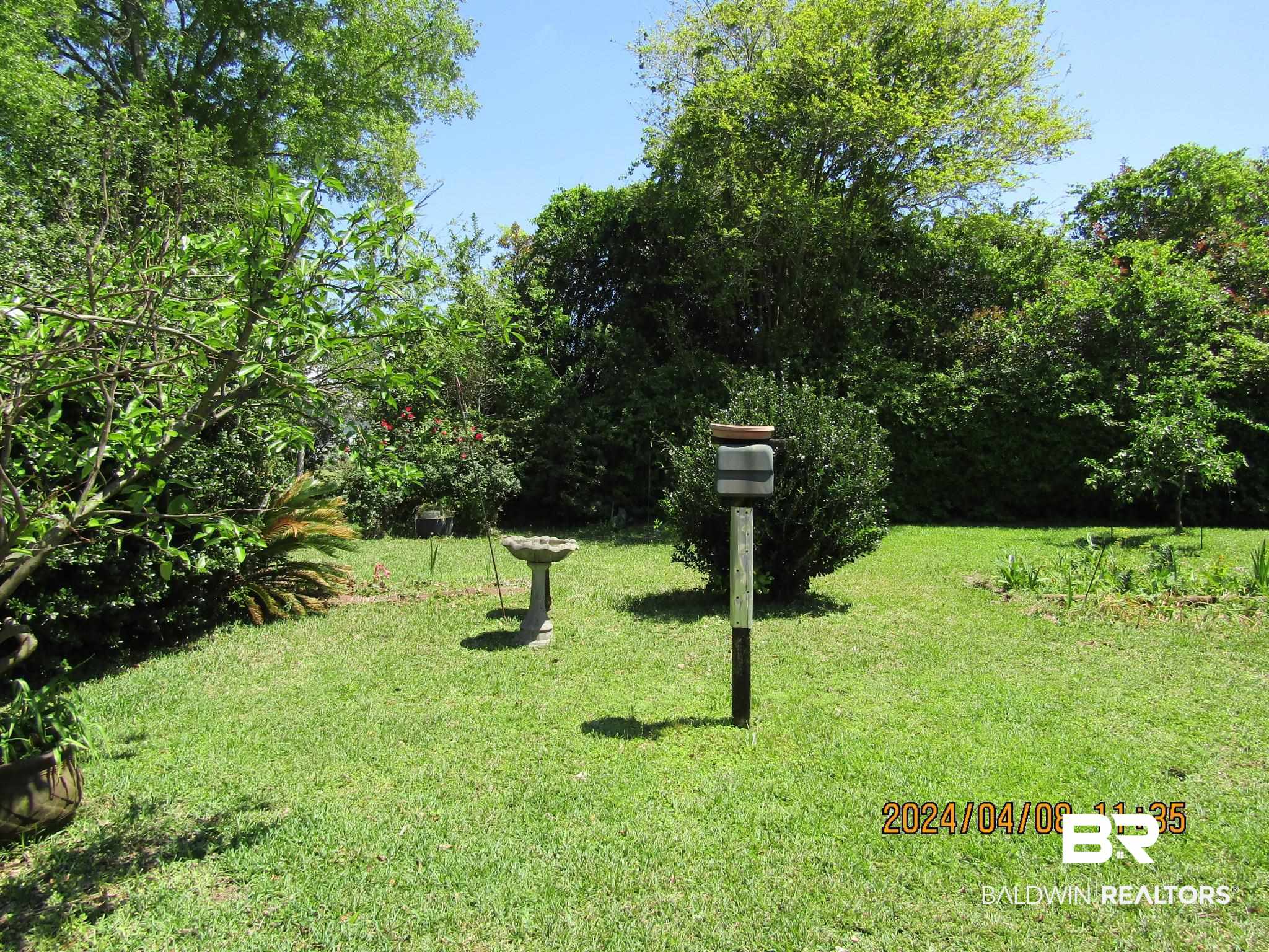 2871 Avenida Alberto