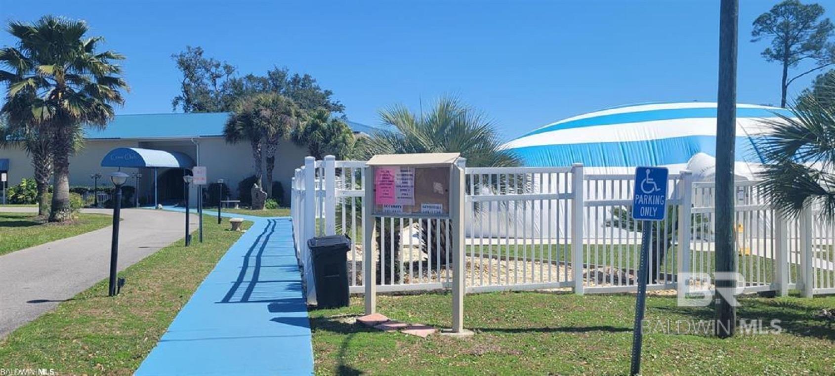 2871 Avenida Alberto