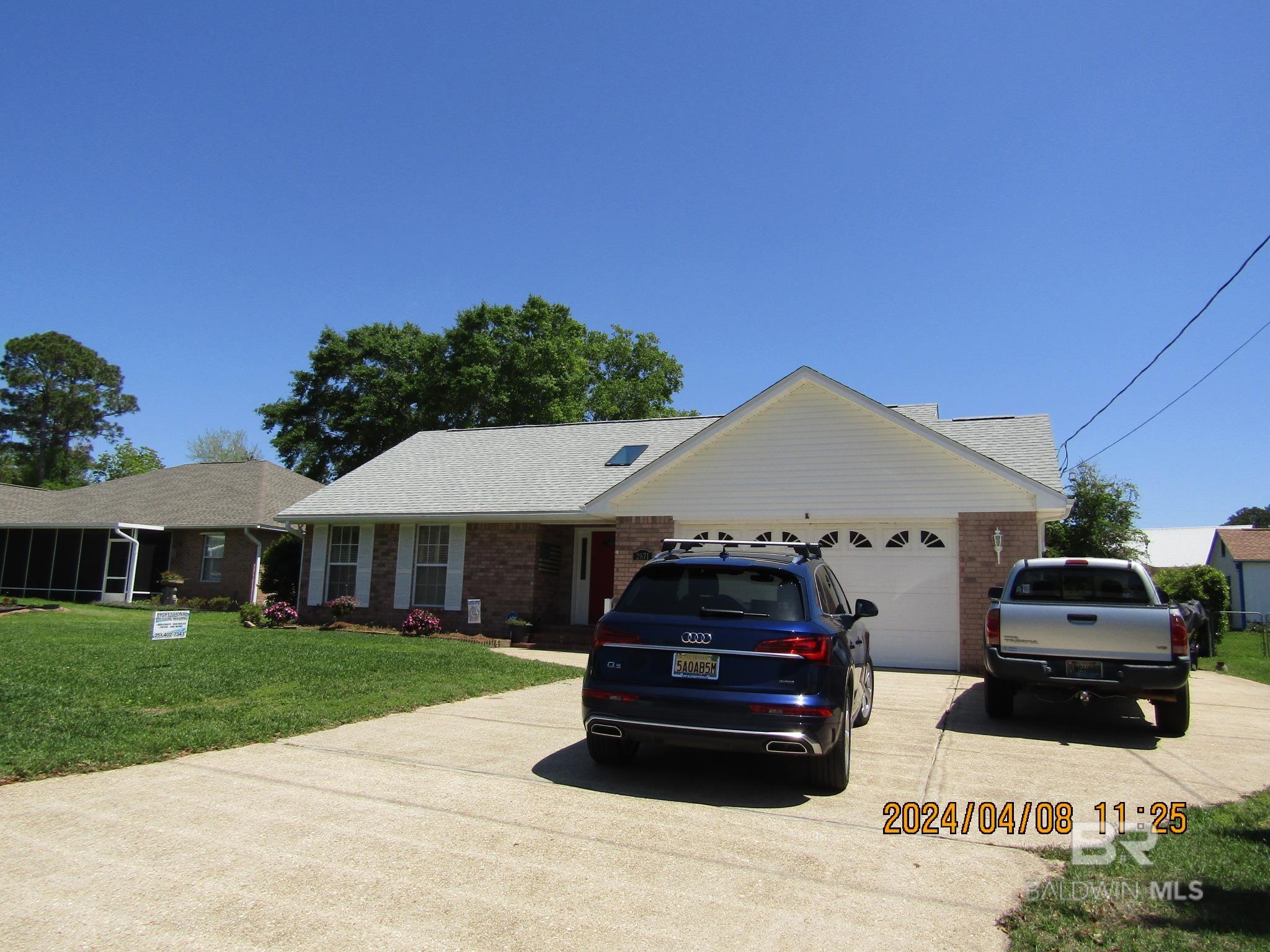 2871 Avenida Alberto