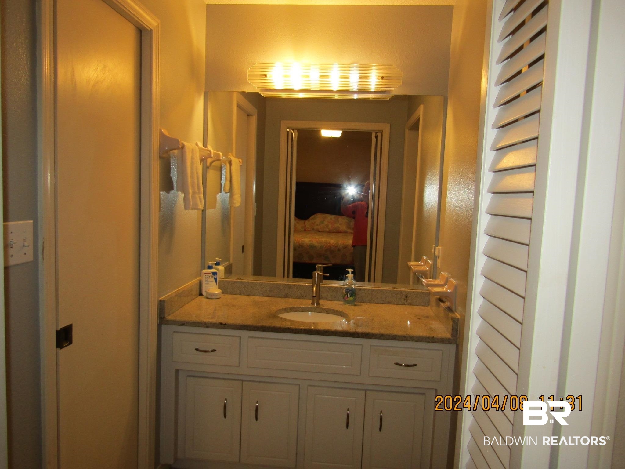 2871 Avenida Alberto