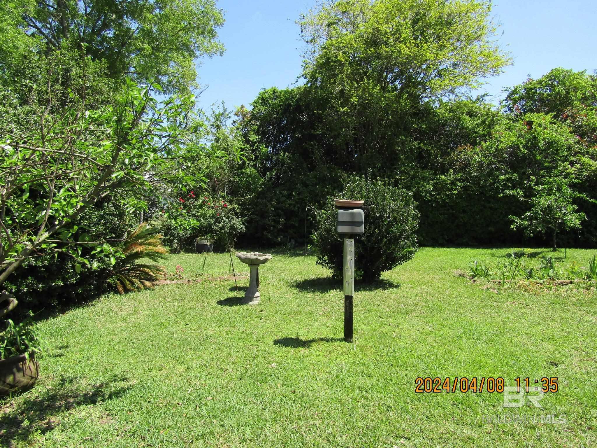 2871 Avenida Alberto