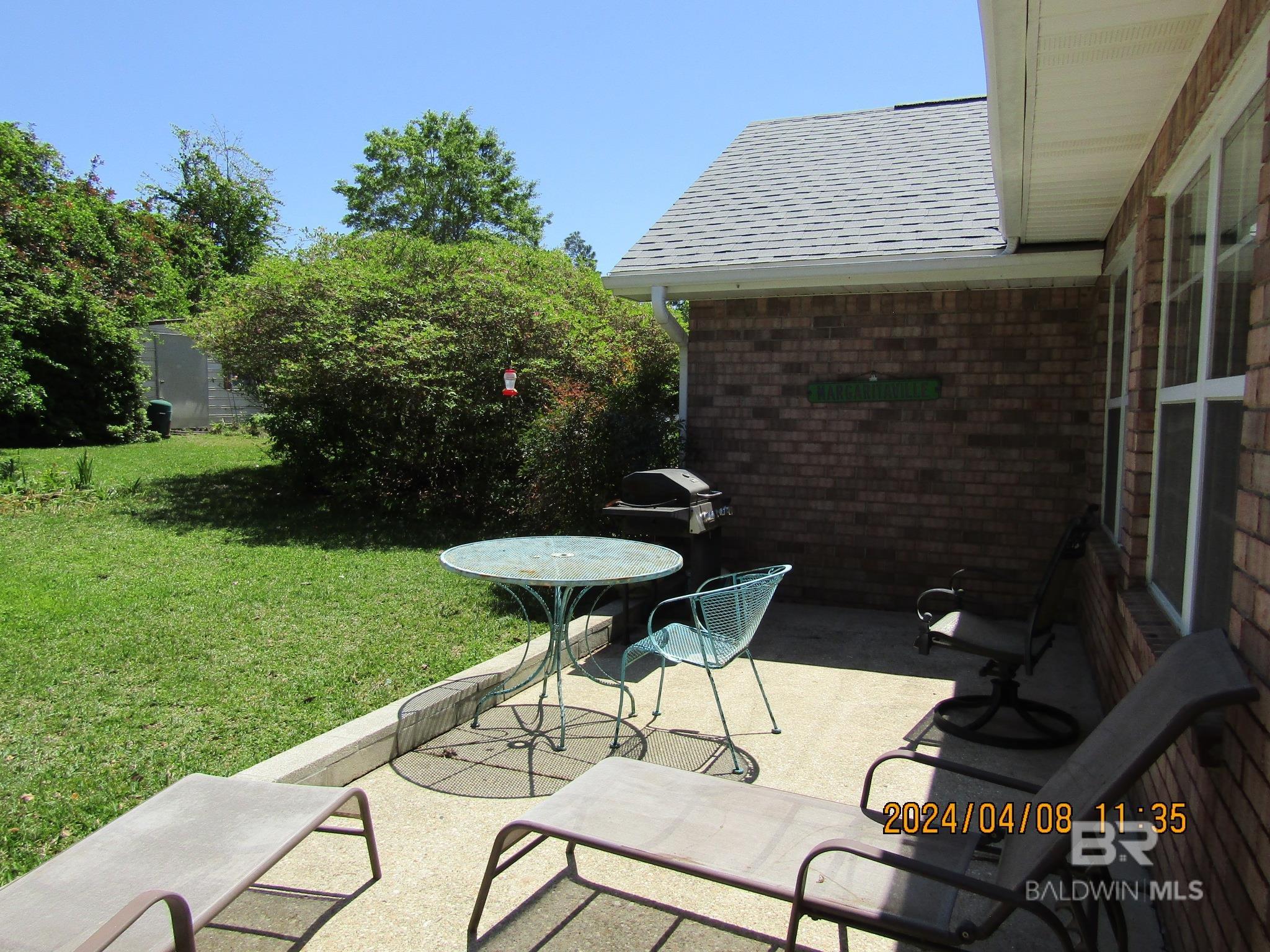 2871 Avenida Alberto