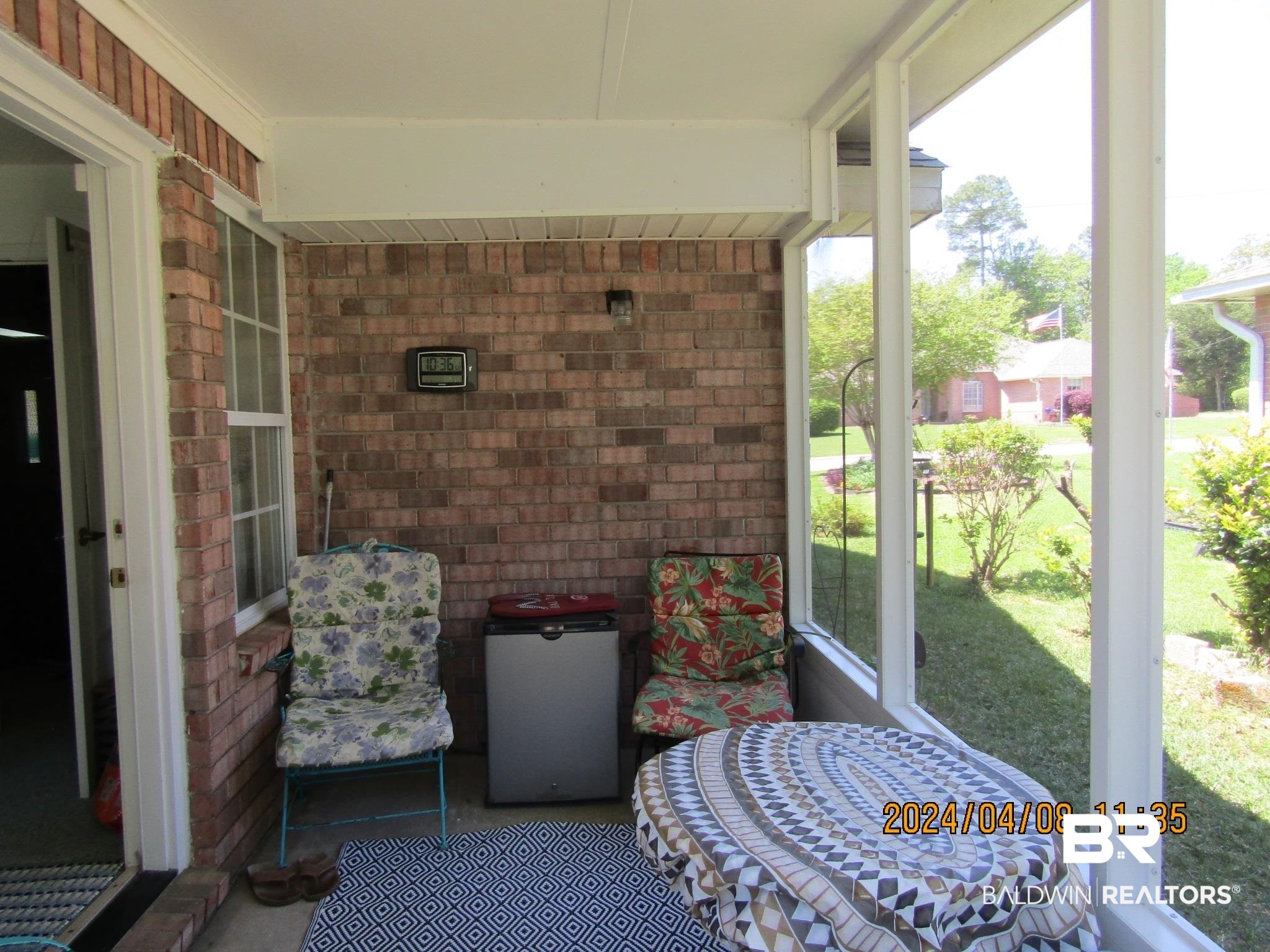 2871 Avenida Alberto