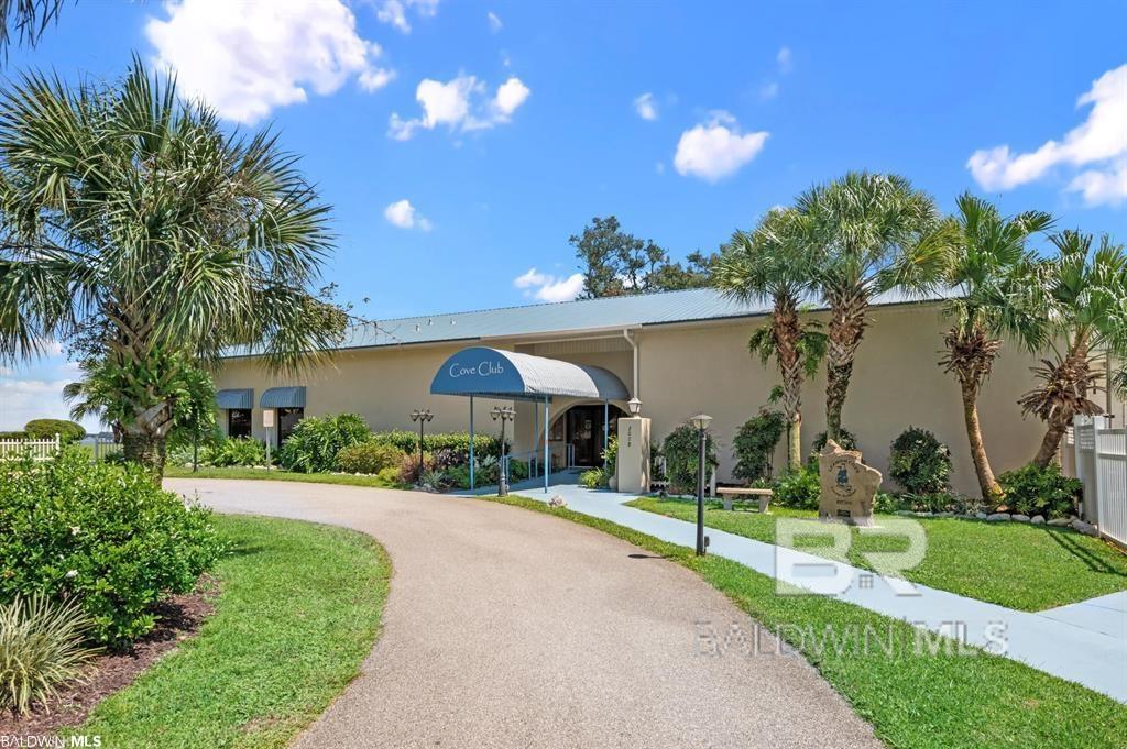 2871 Avenida Alberto