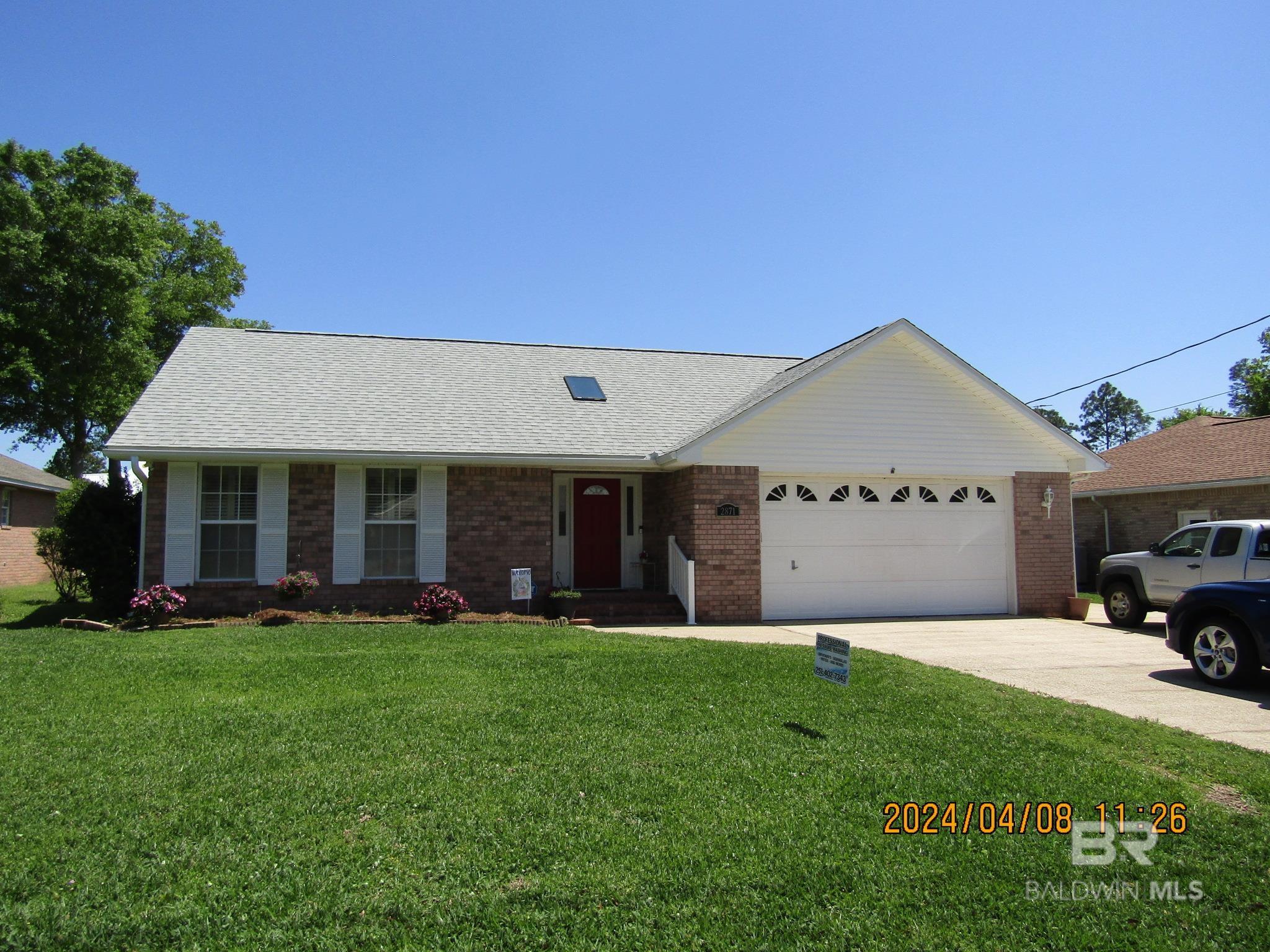 2871 Avenida Alberto
