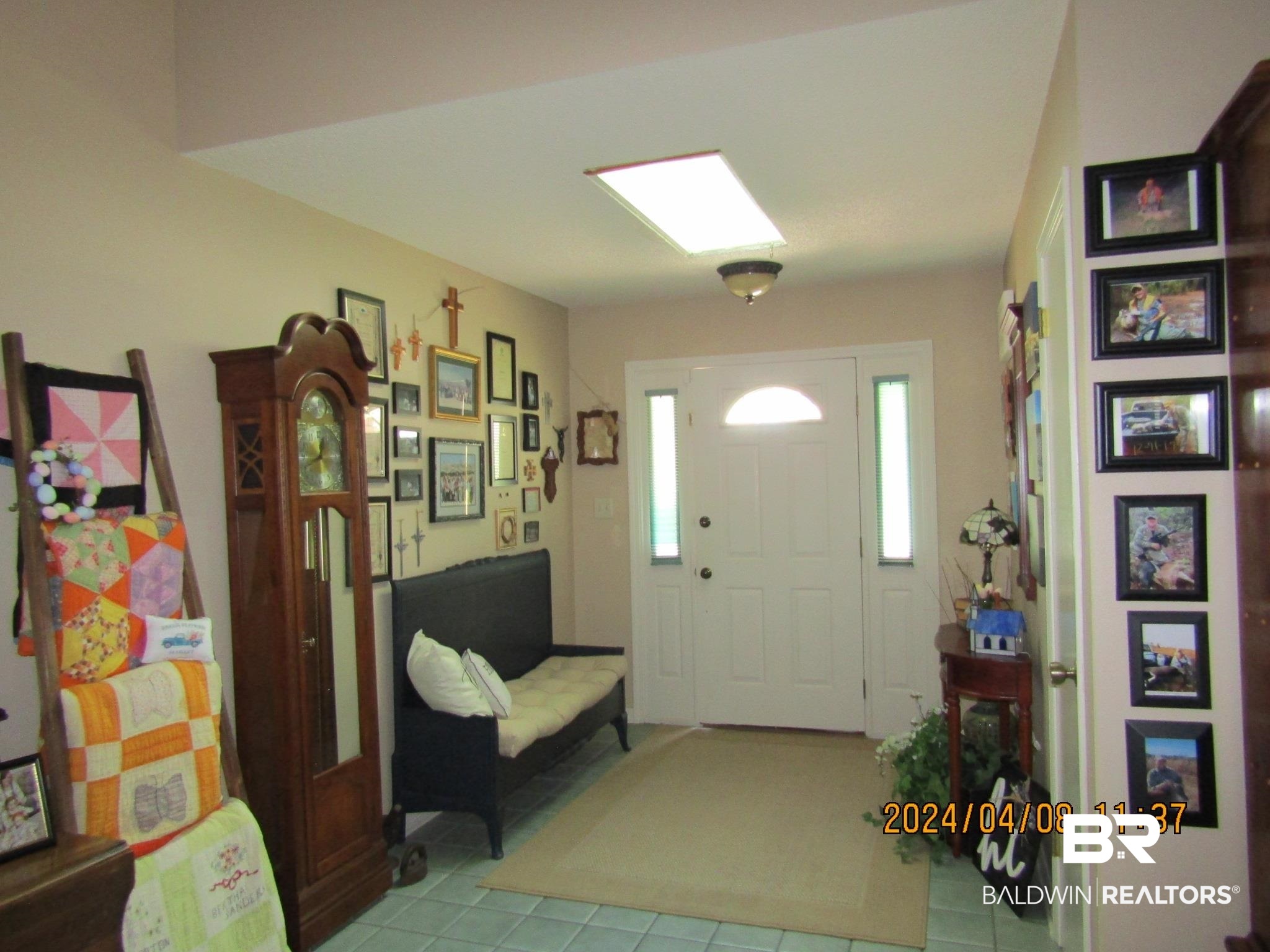 2871 Avenida Alberto