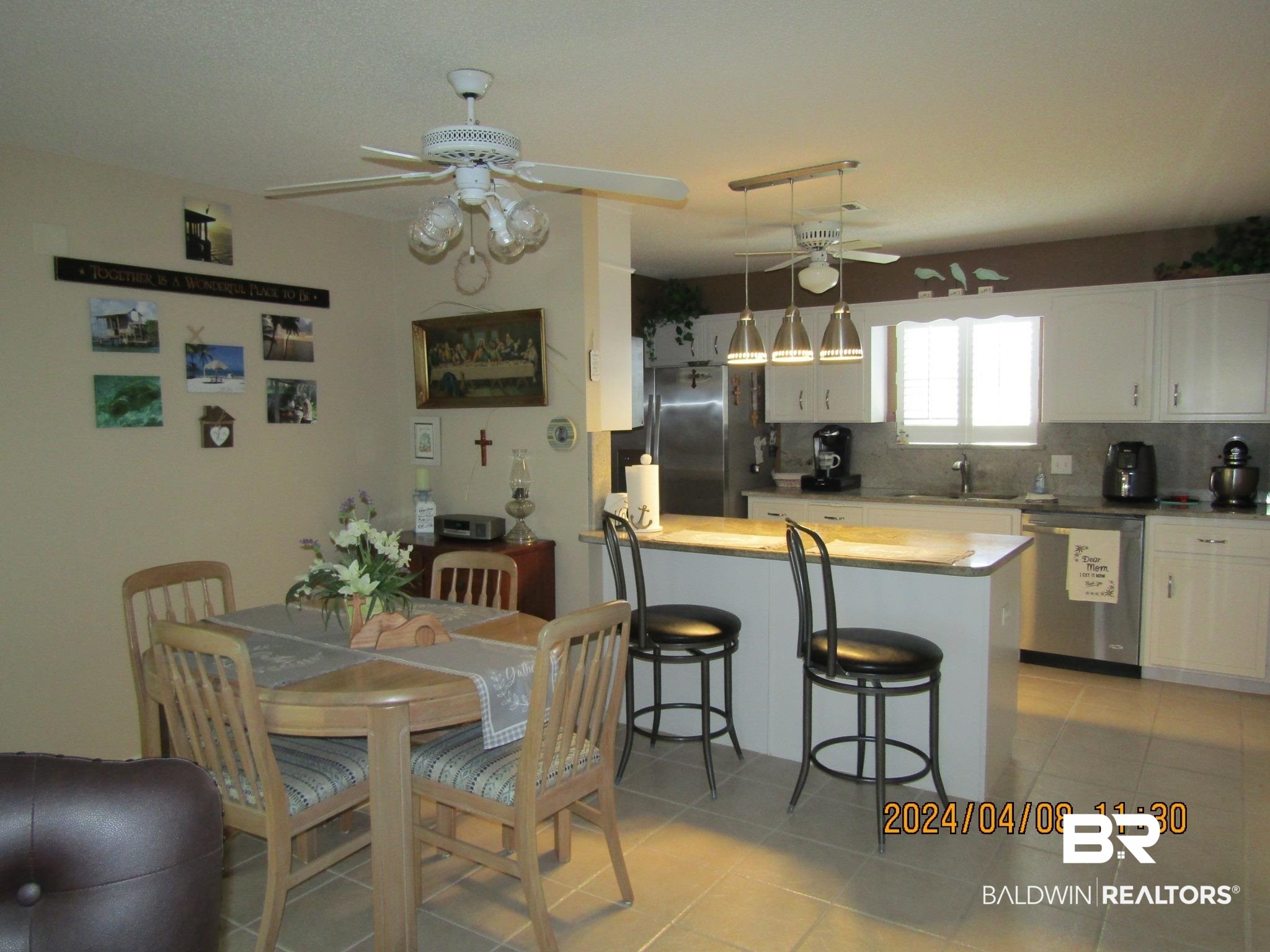 2871 Avenida Alberto