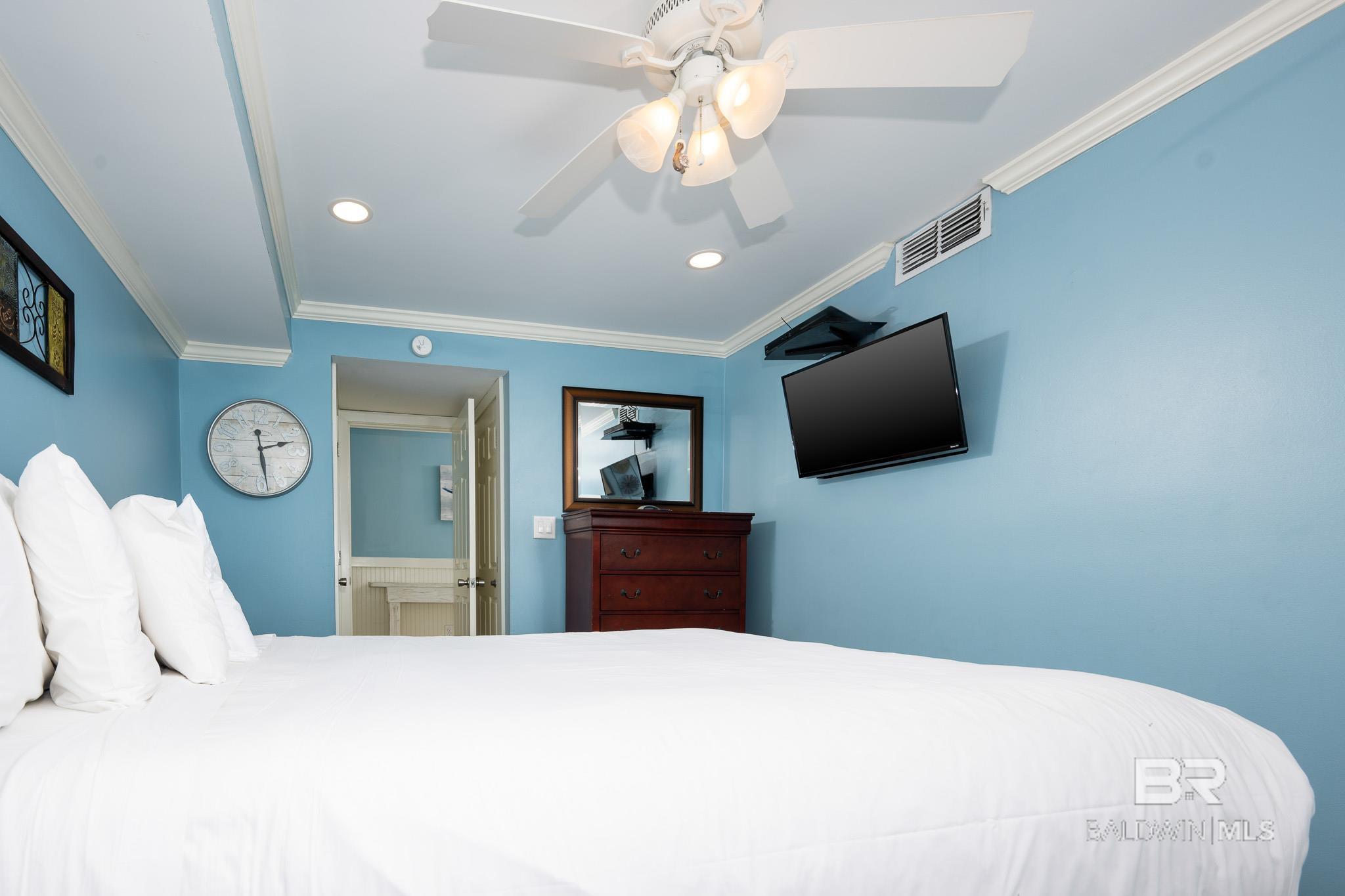 333 W Beach Boulevard 810