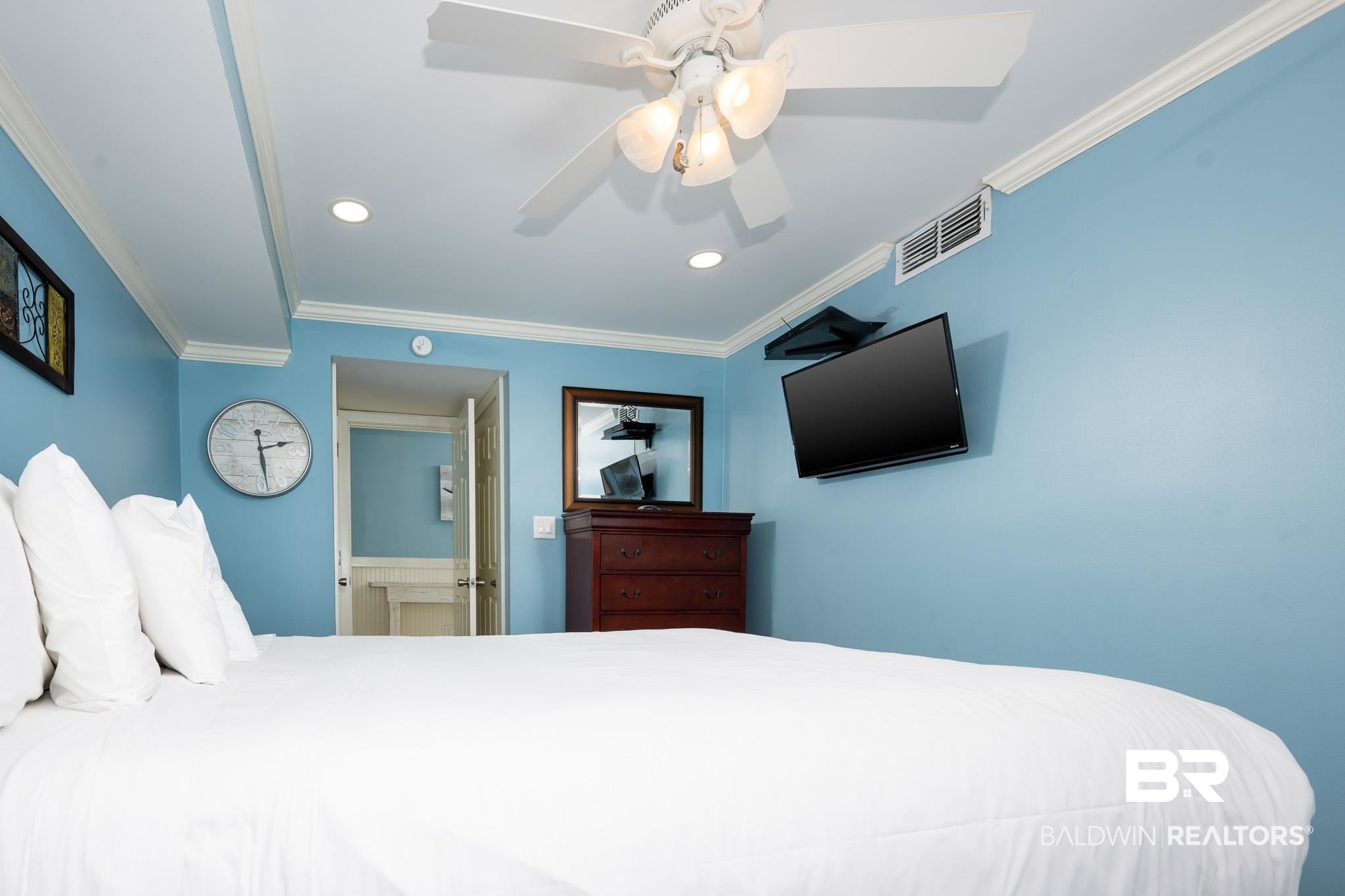 333 W Beach Boulevard 810