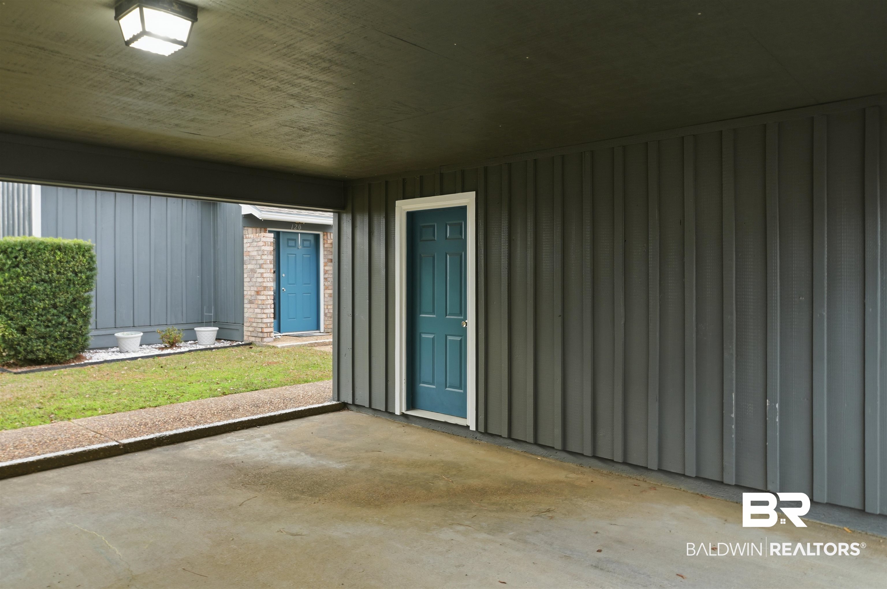 1701 Regency Road 119