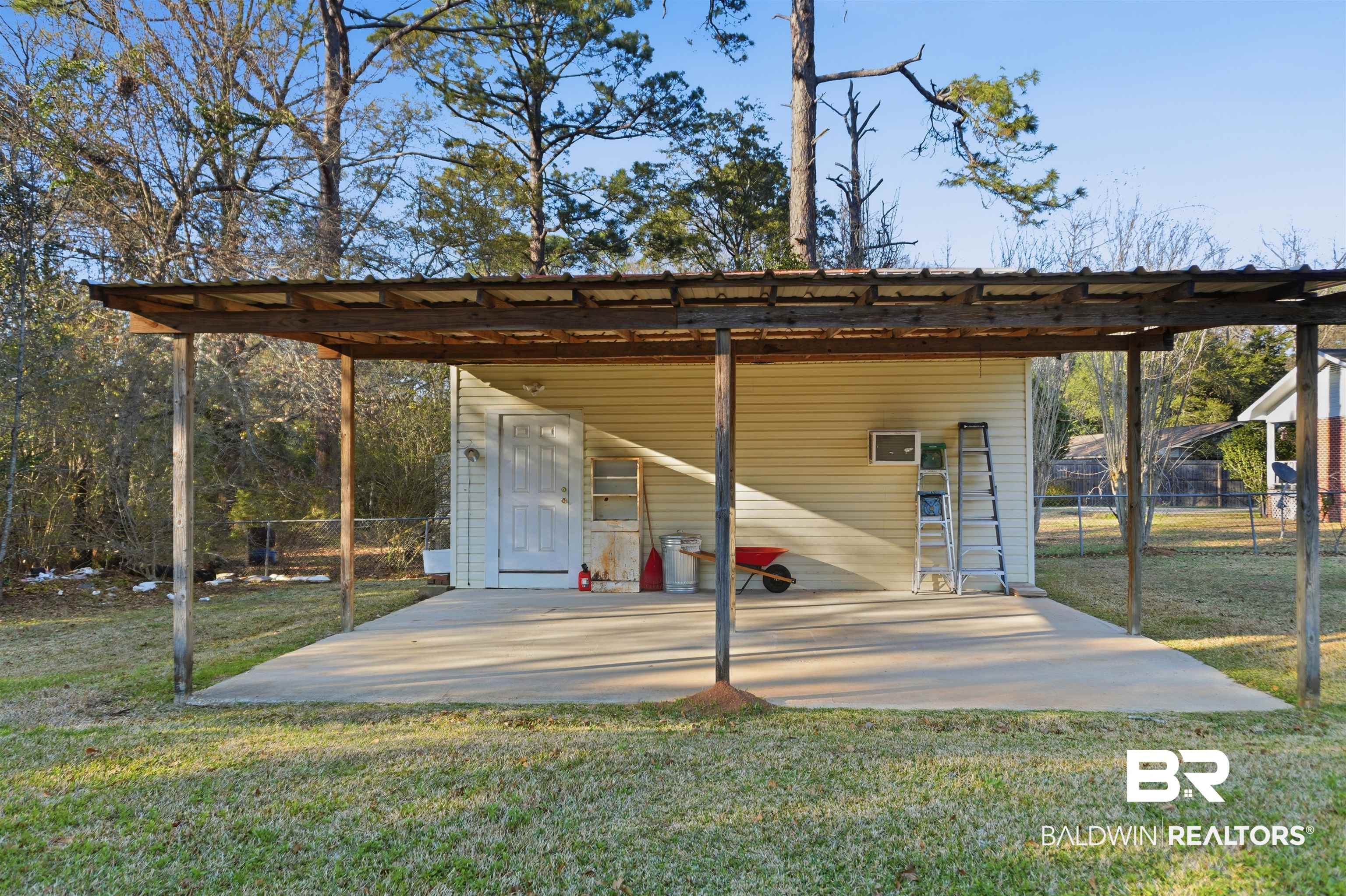 52 Perry Avenue