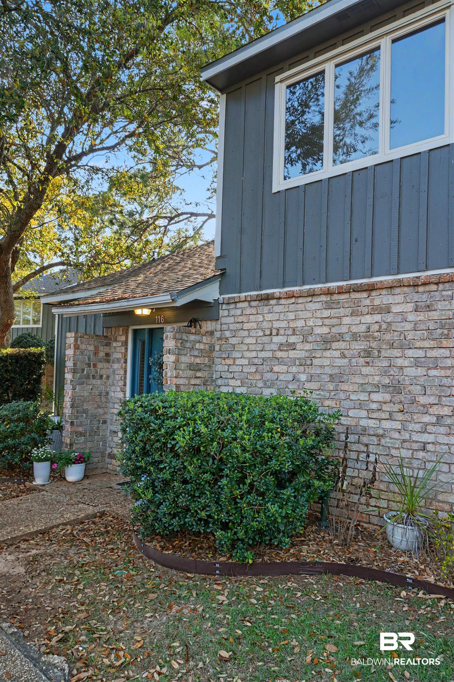 1701 Regency Road 116