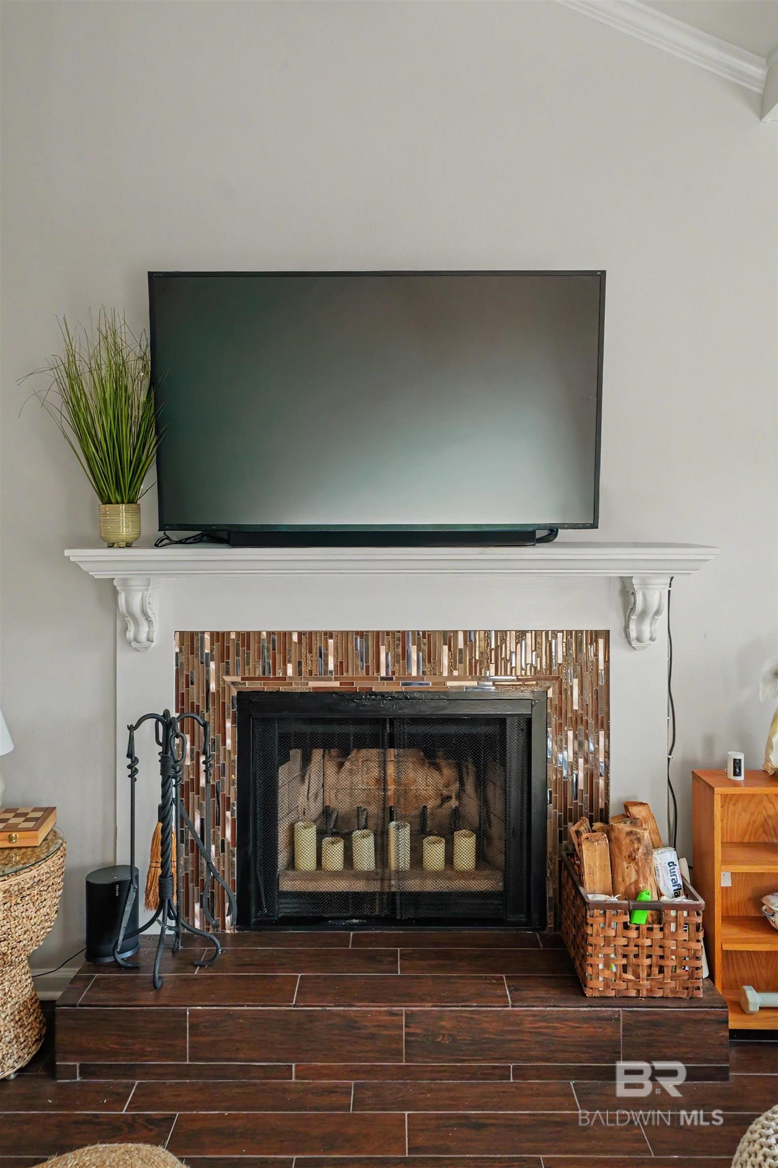 1701 Regency Road 116