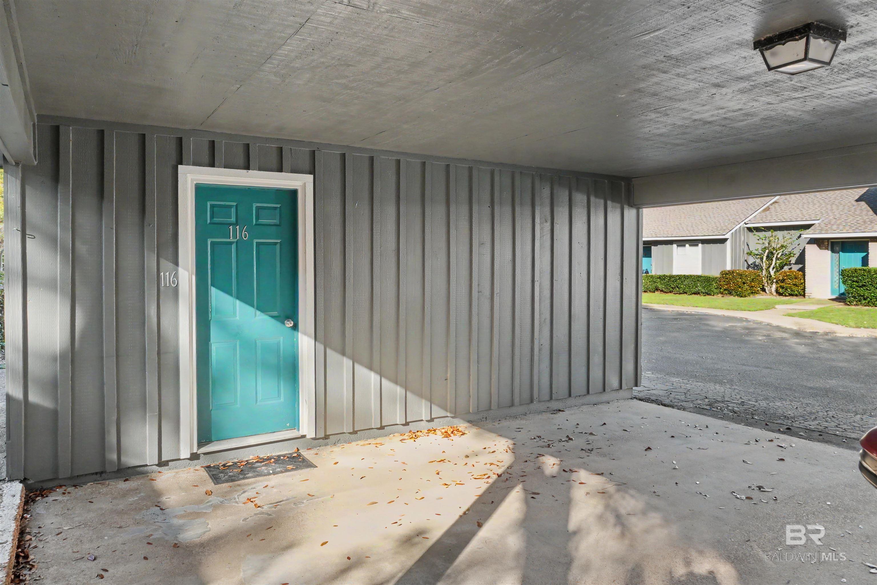 1701 Regency Road 116