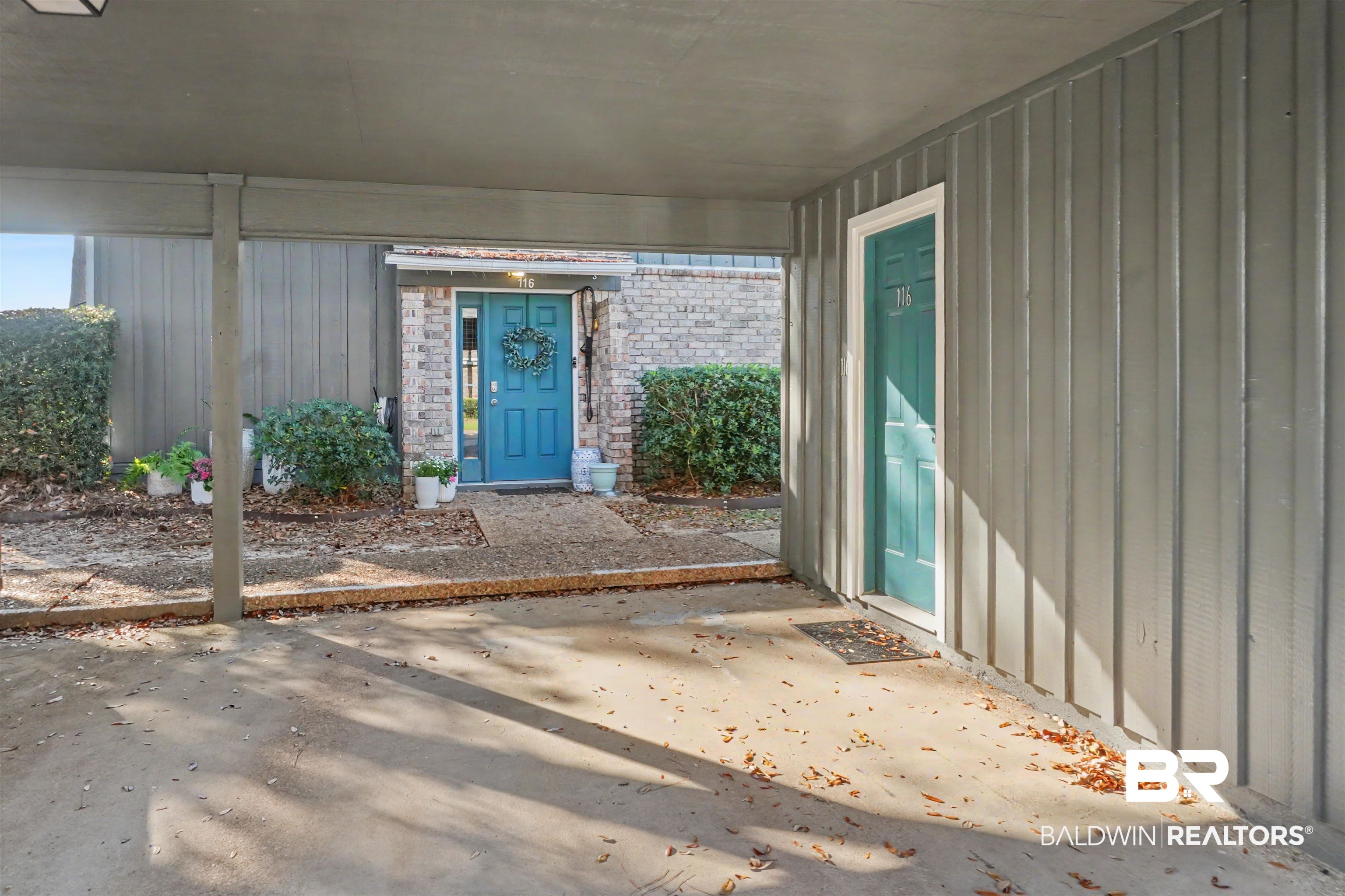 1701 Regency Road 116