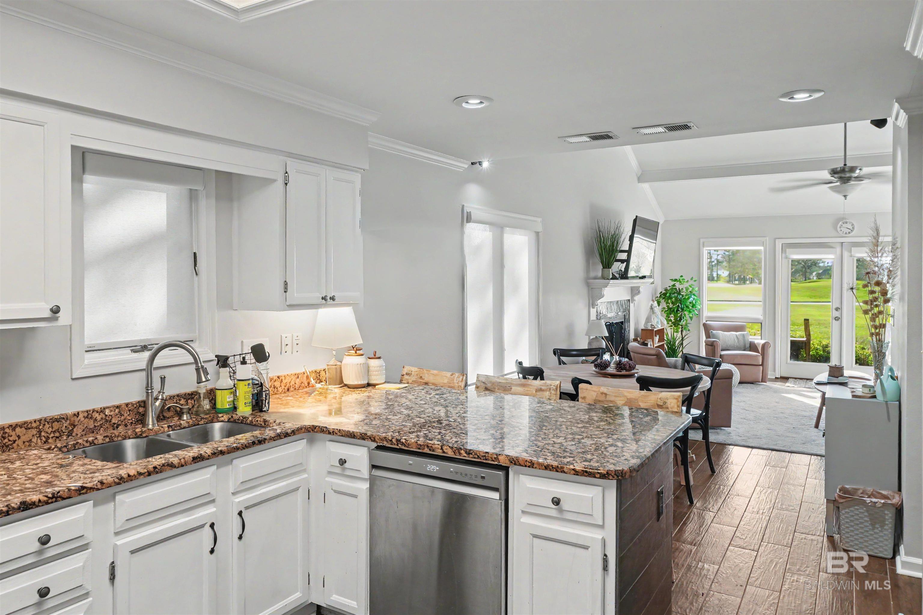 1701 Regency Road 116