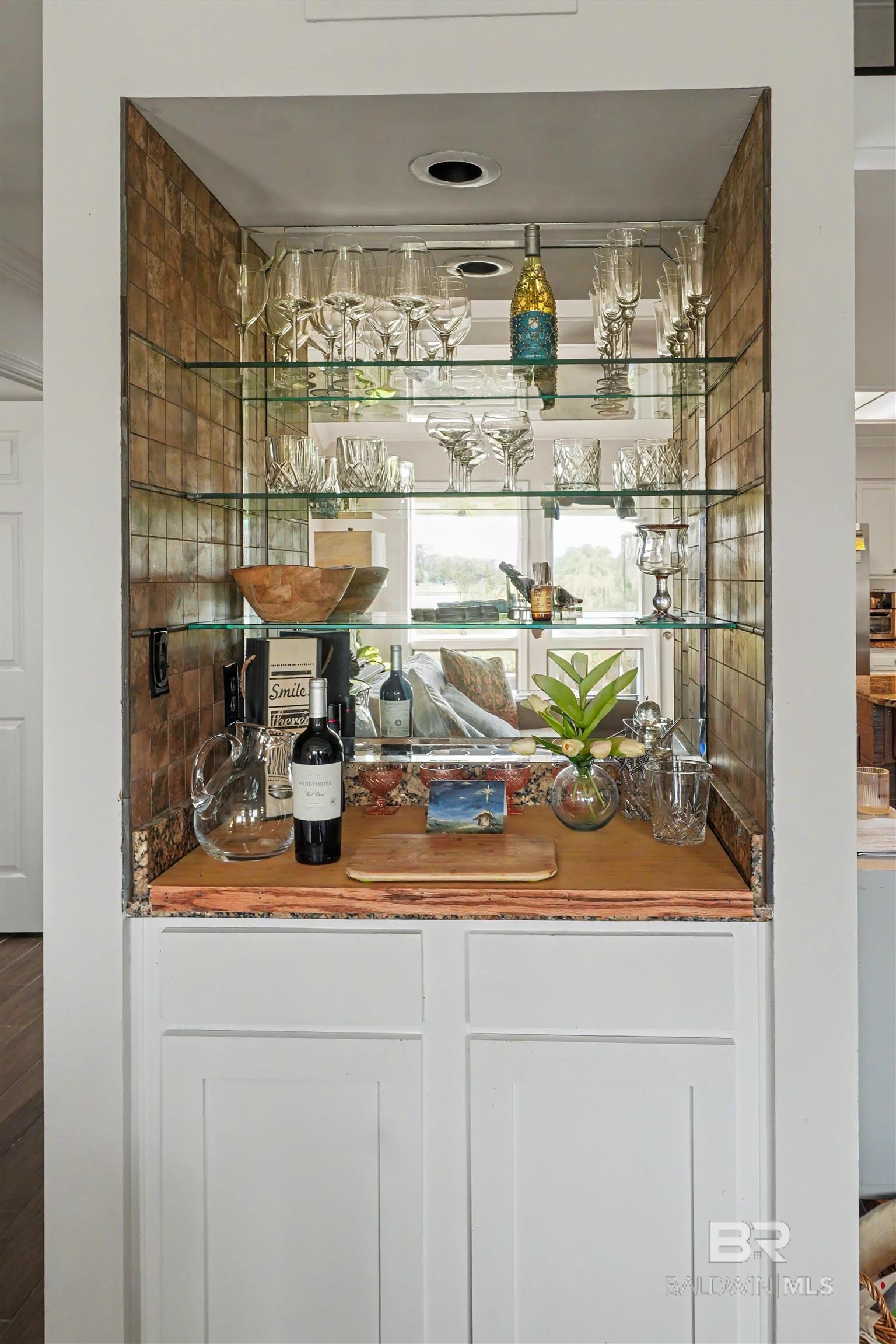 1701 Regency Road 116