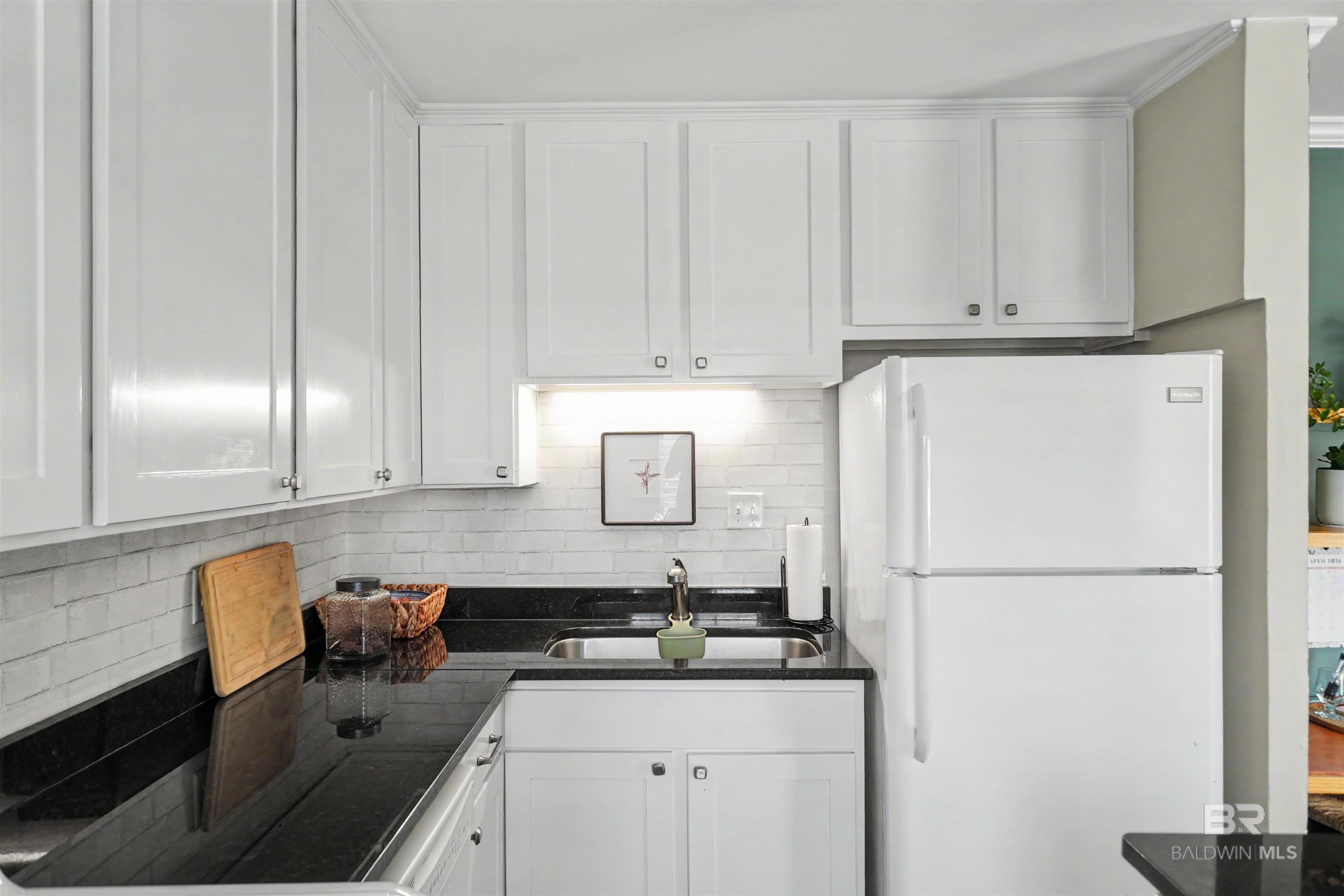 125 East 22nd Avenue 12