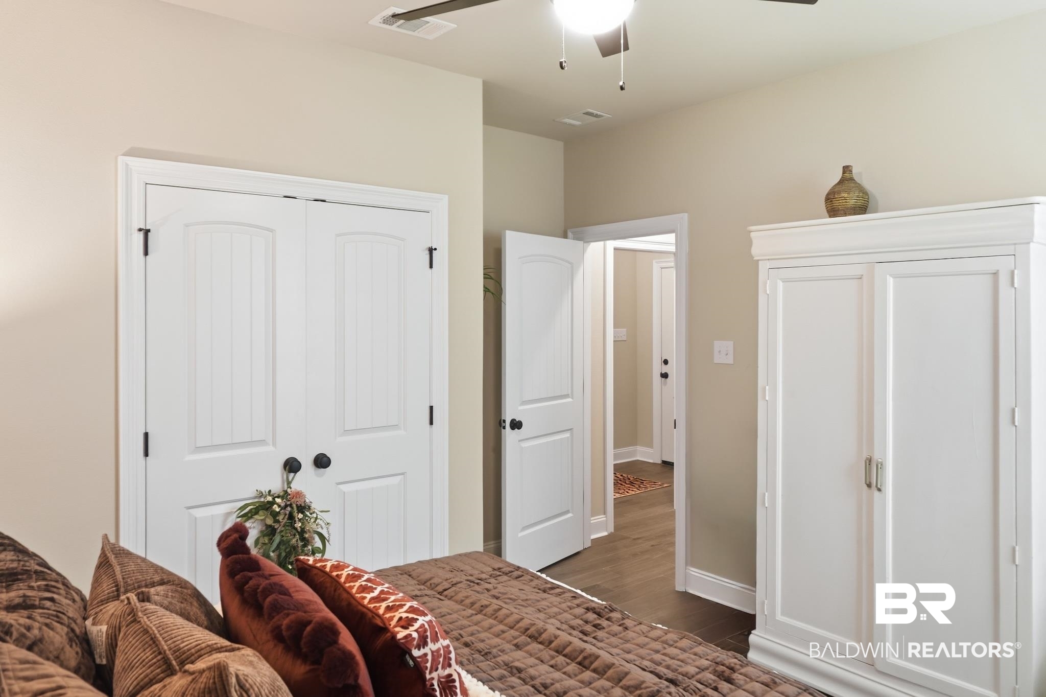 6830 Summerset Drive