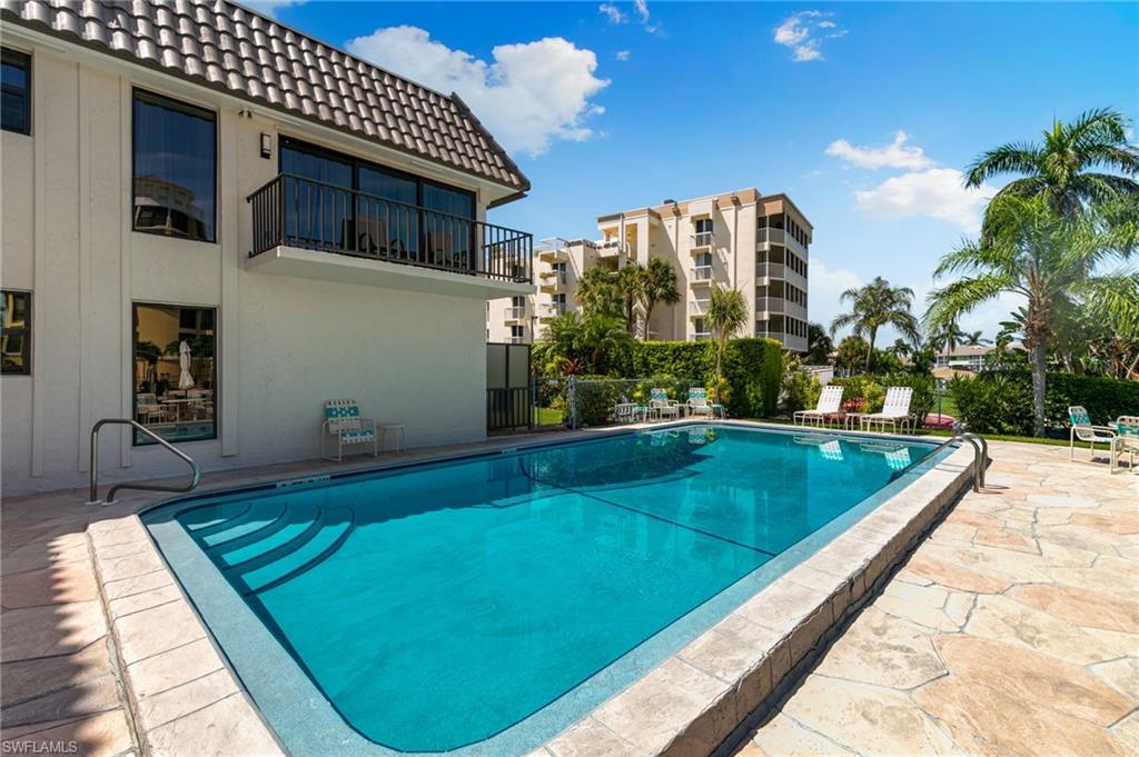 911 Huron CT # 9