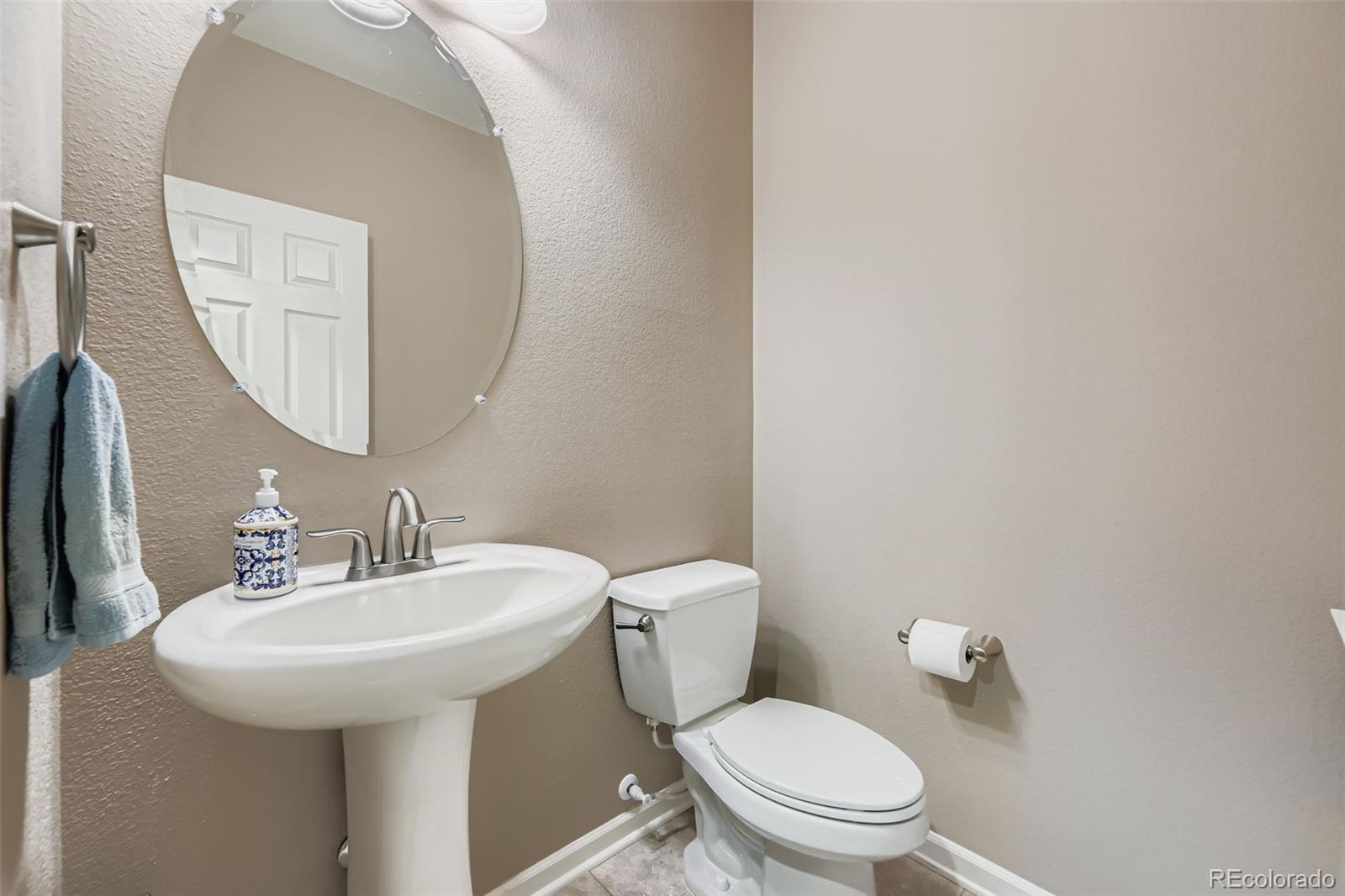 6320 Walnut Grove Way