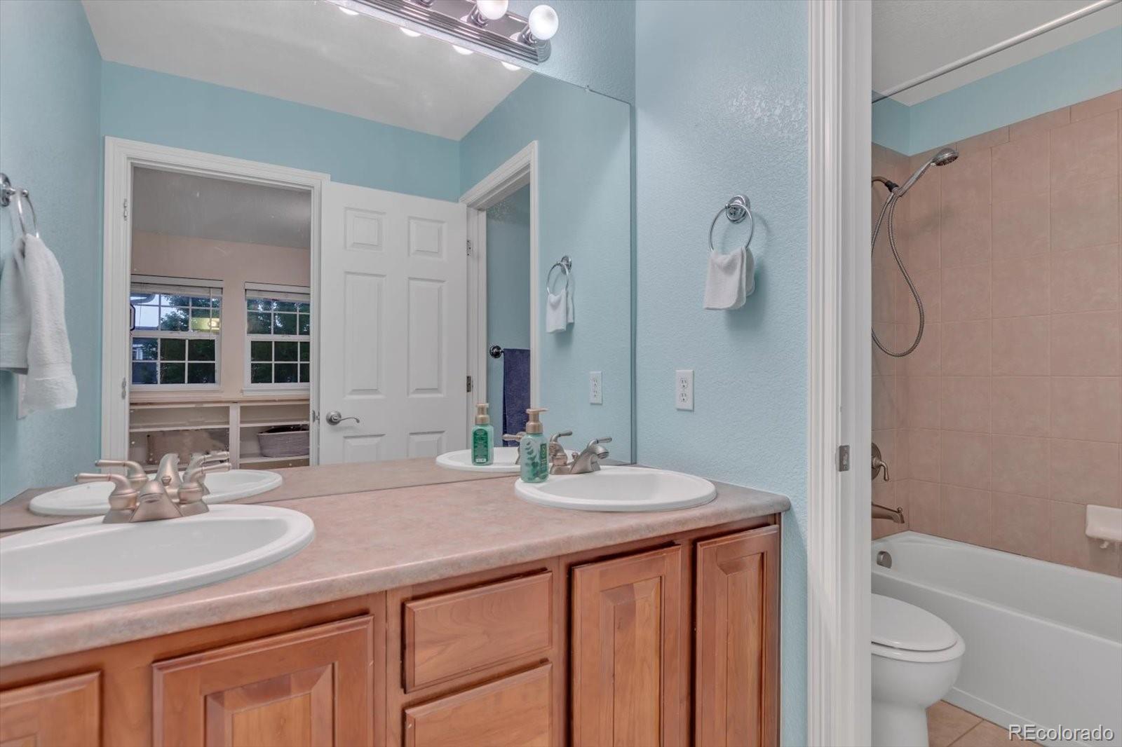 4786 Rabbit Mountain Road