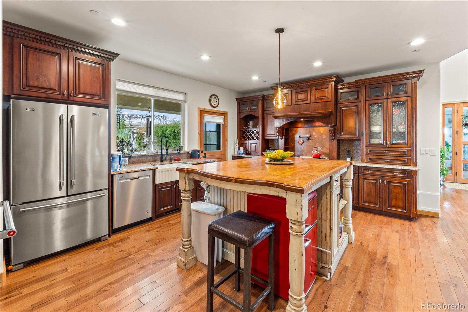 6170 N 79th Street