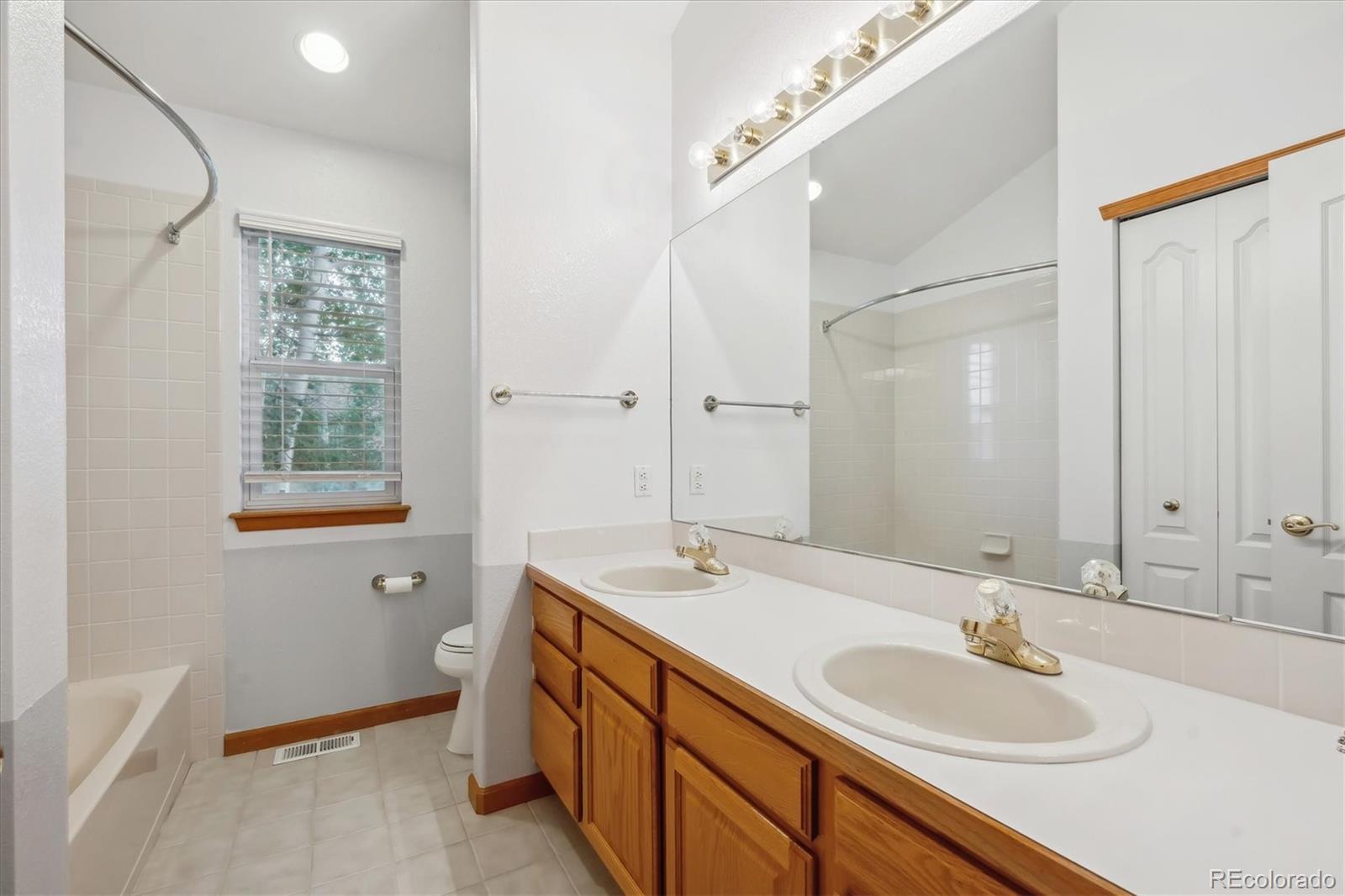 248 Summit Trail