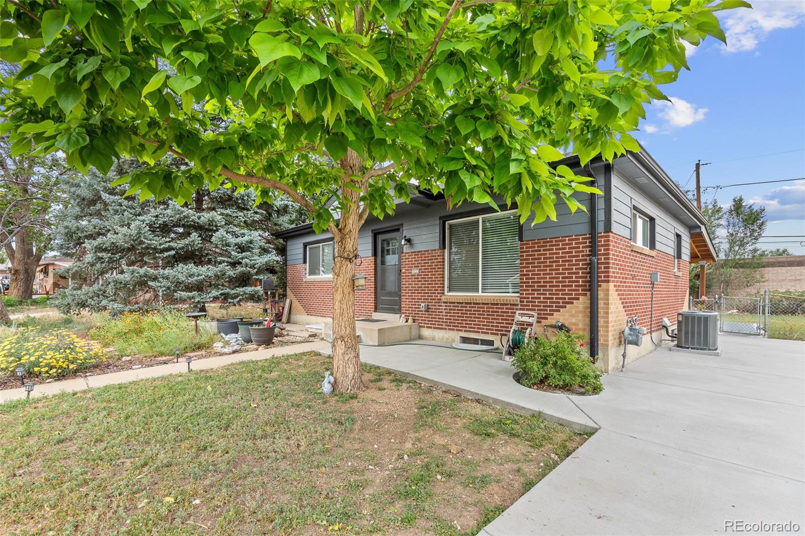 2041 Samuel Drive
