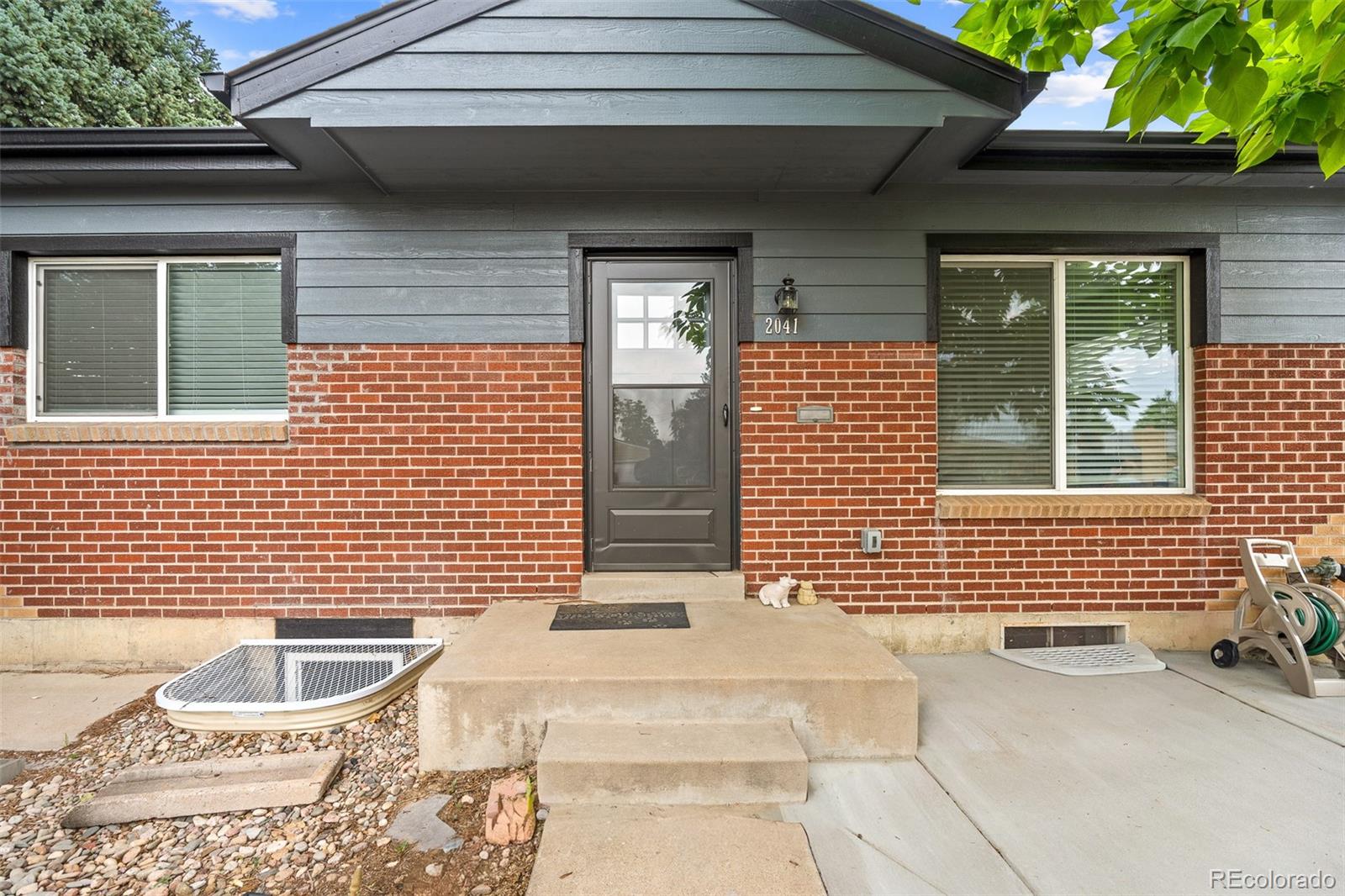 2041 Samuel Drive
