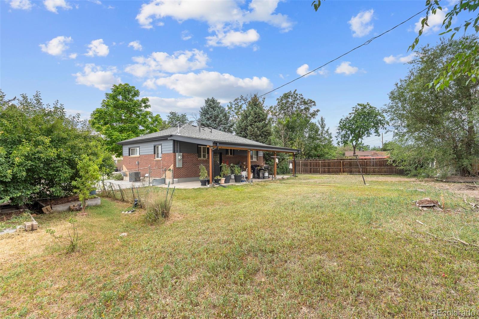 2041 Samuel Drive