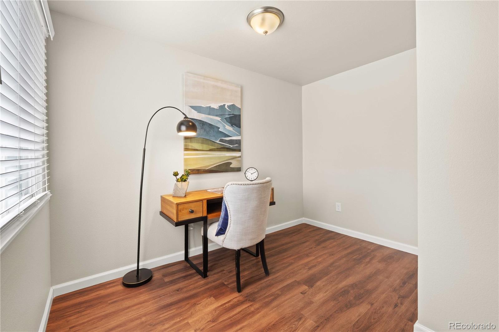 6261 W 74th Place