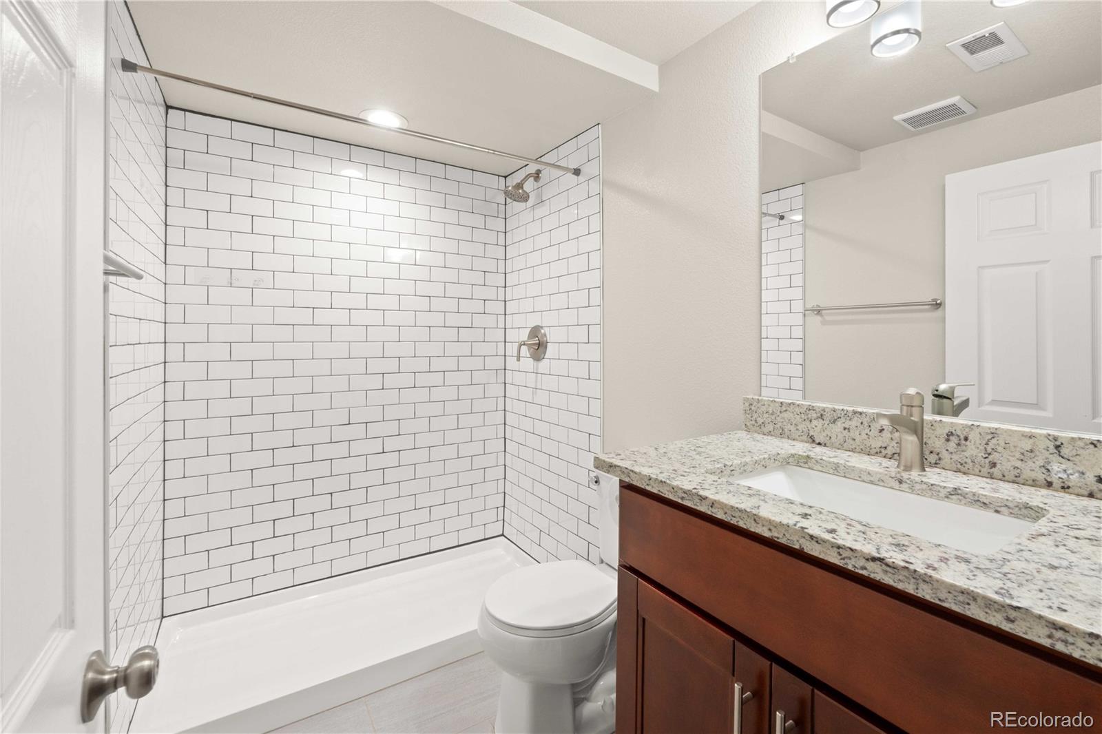 6261 W 74th Place