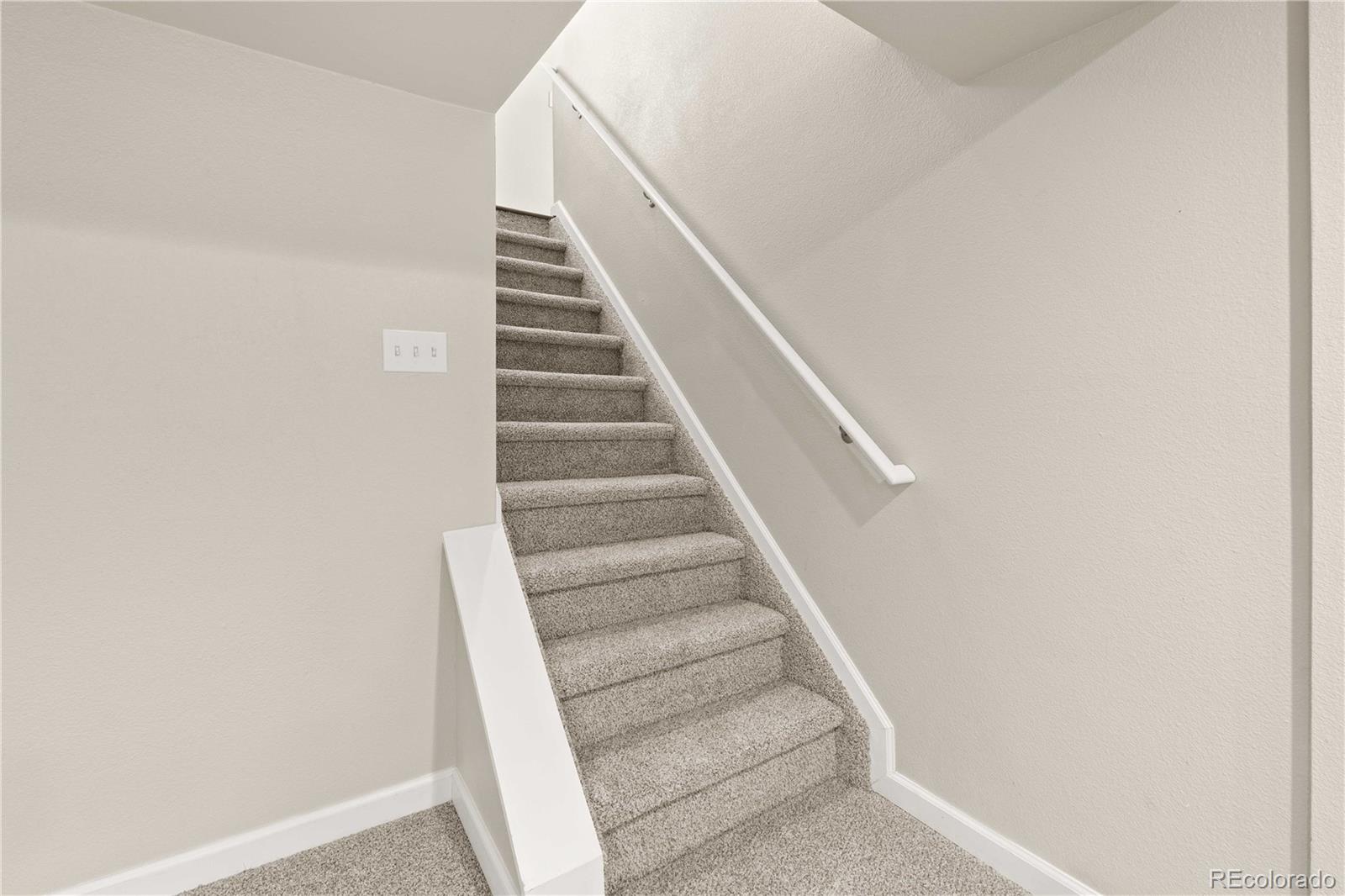 6261 W 74th Place