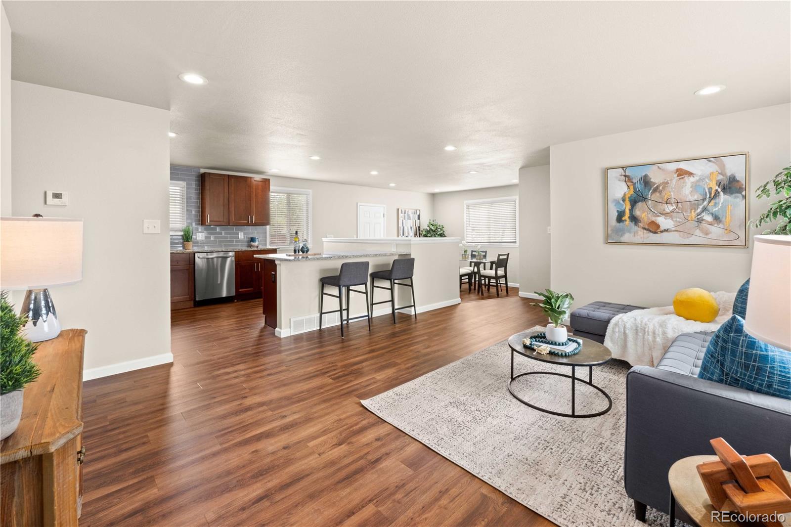 6261 W 74th Place
