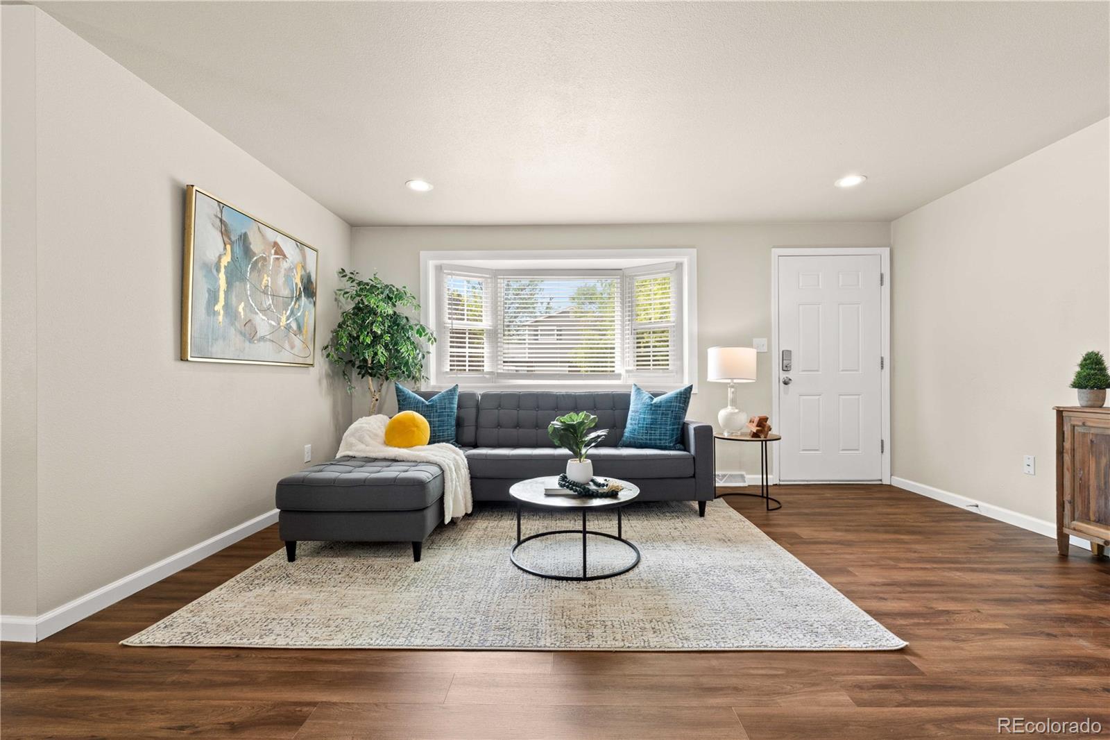 6261 W 74th Place