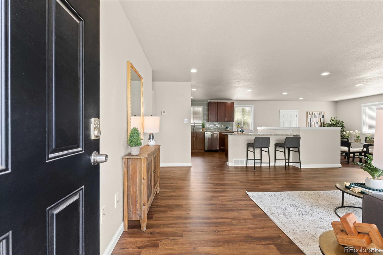 6261 W 74th Place