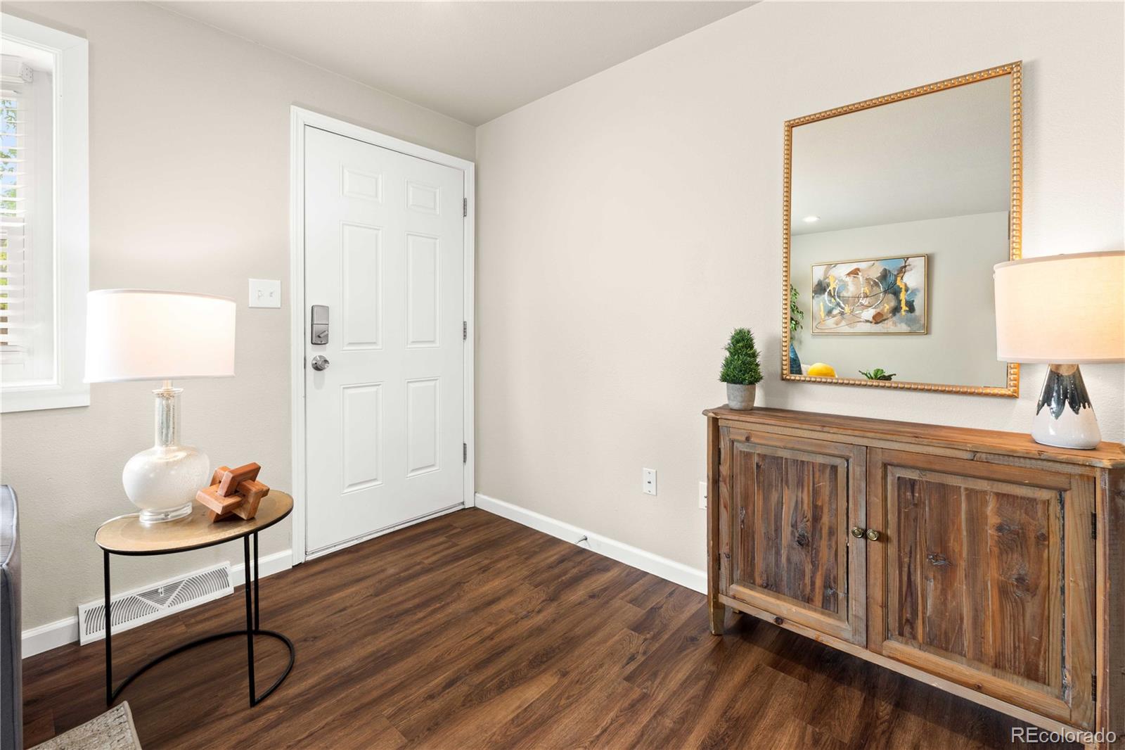 6261 W 74th Place