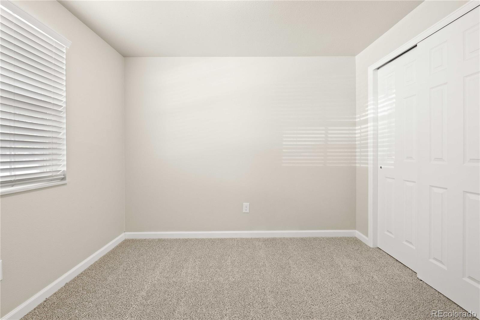 6261 W 74th Place