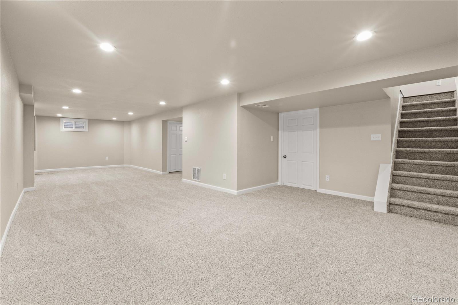 6261 W 74th Place